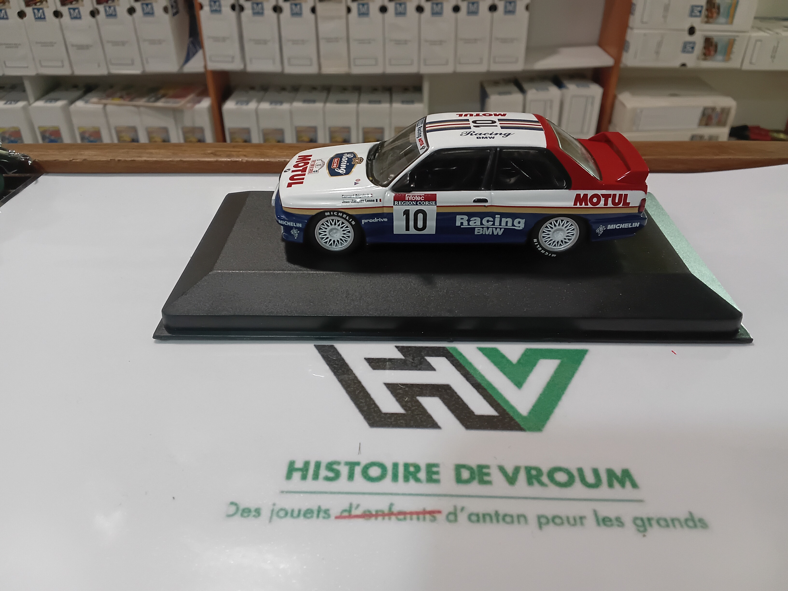 Miniature Collector 1/43 - BMW M3 E30 Rallye Tour de Corse 1987 #10 - Vainqueur Béguin
