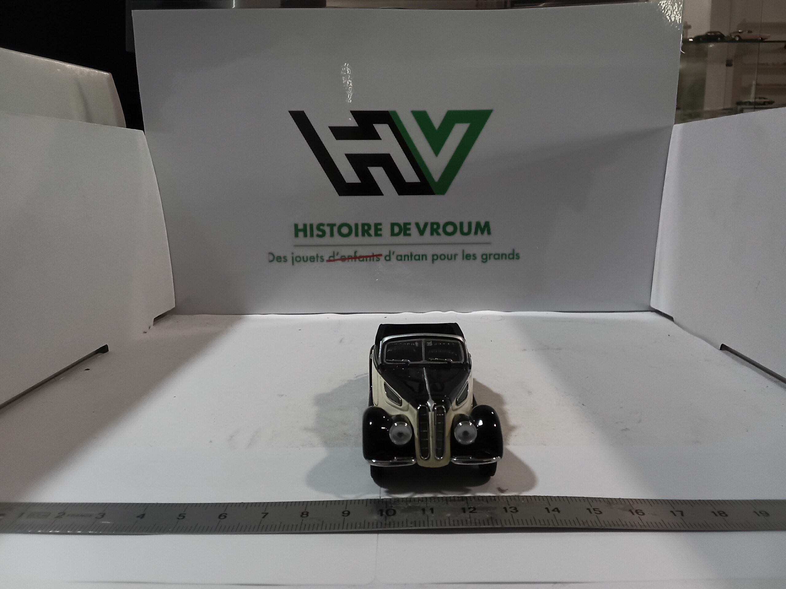 BMW 327 Cabriolet 1/43 Noir/Beige Details Cars 1941 – Image 7