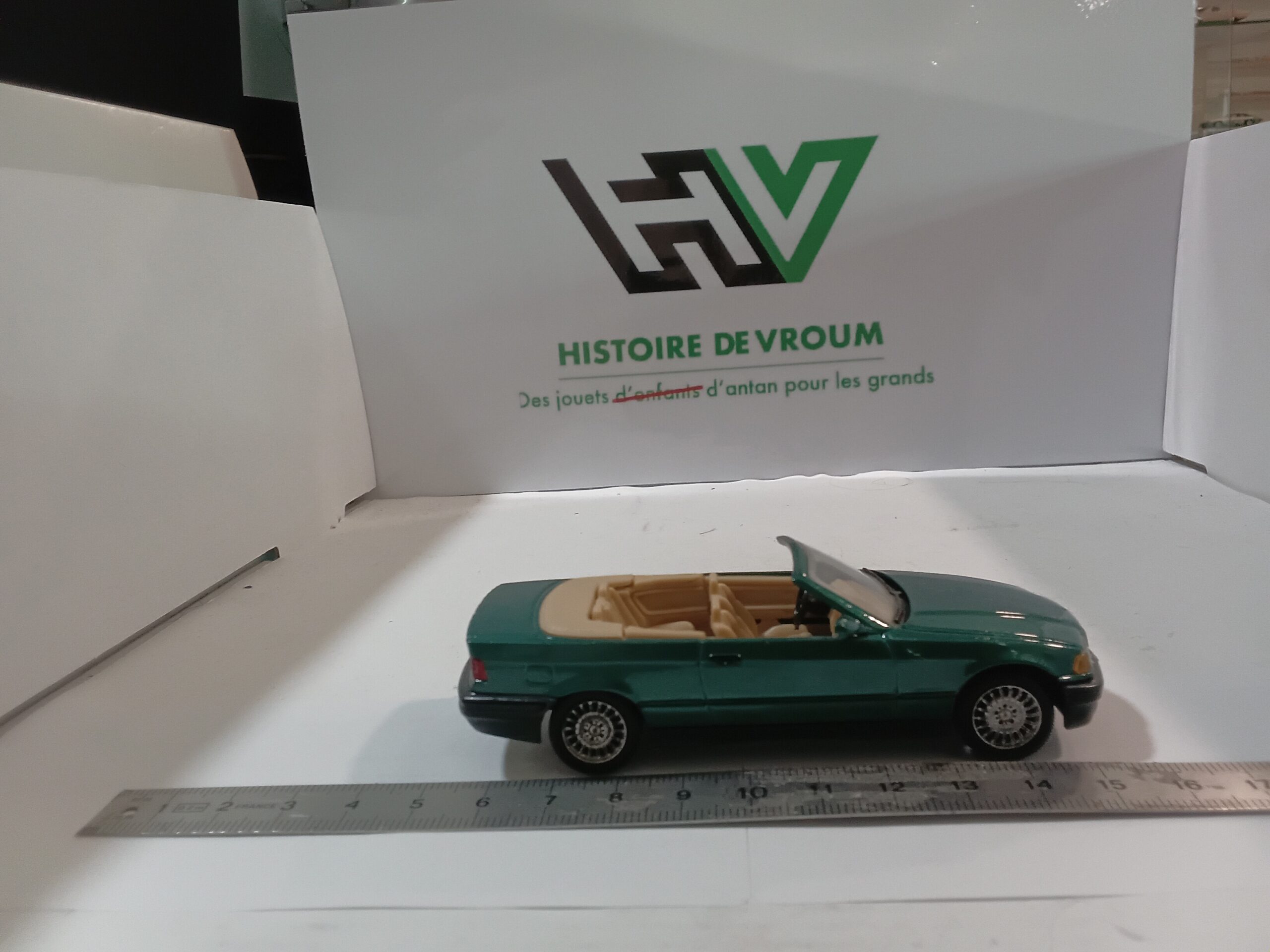 BMW 3er Reihe Serie 1/43 Verte Solido – Image 5