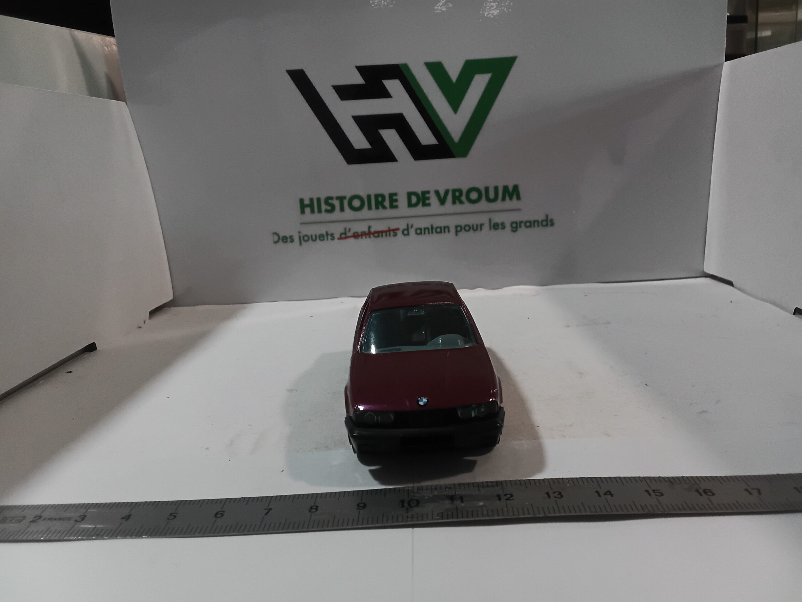 BMW 535 I 1/43 Violette Bugaro ( made in Italy ) – Image 6