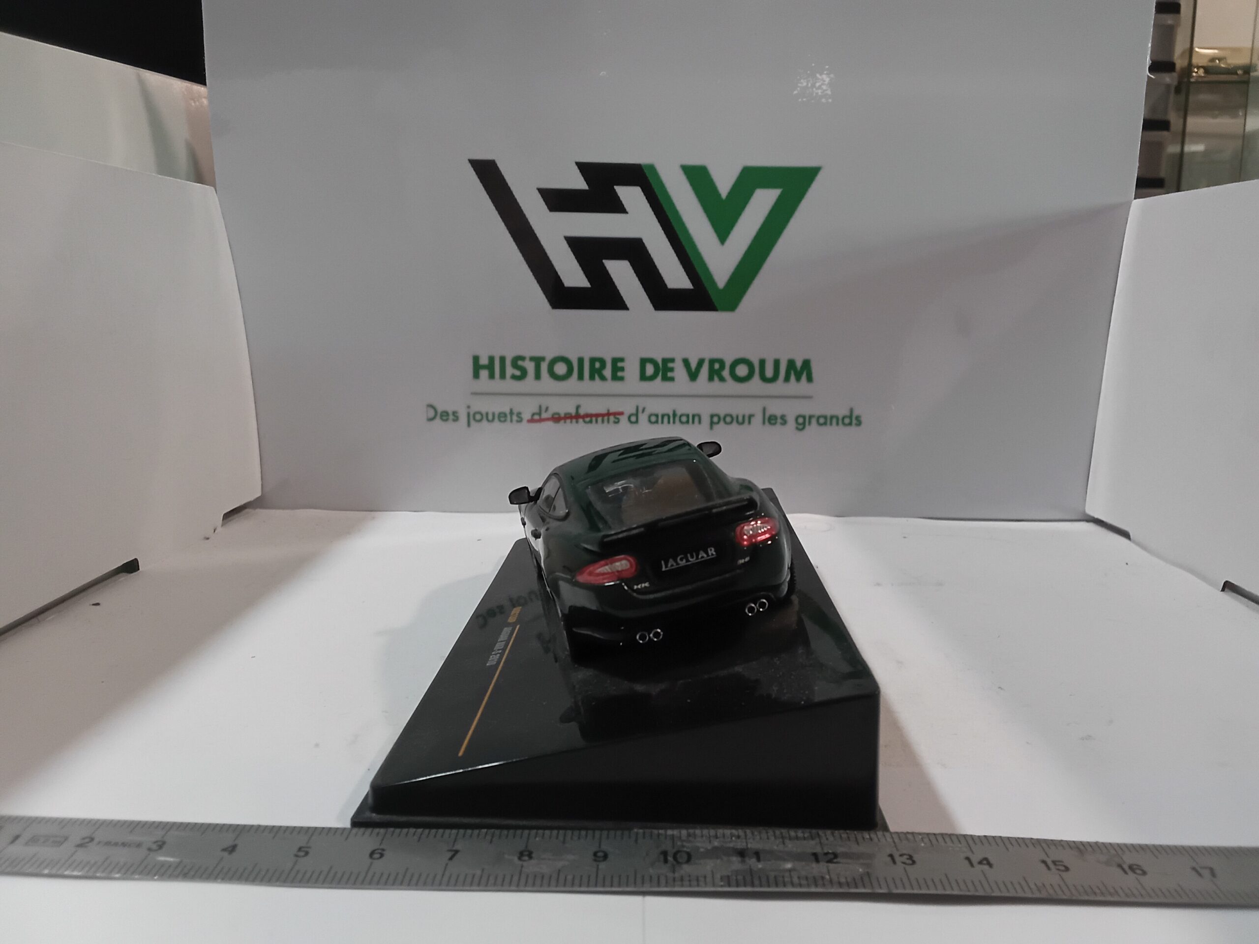 Jaguar XKR-S 2010 Verte Ixo Models 1/43 – Image 6