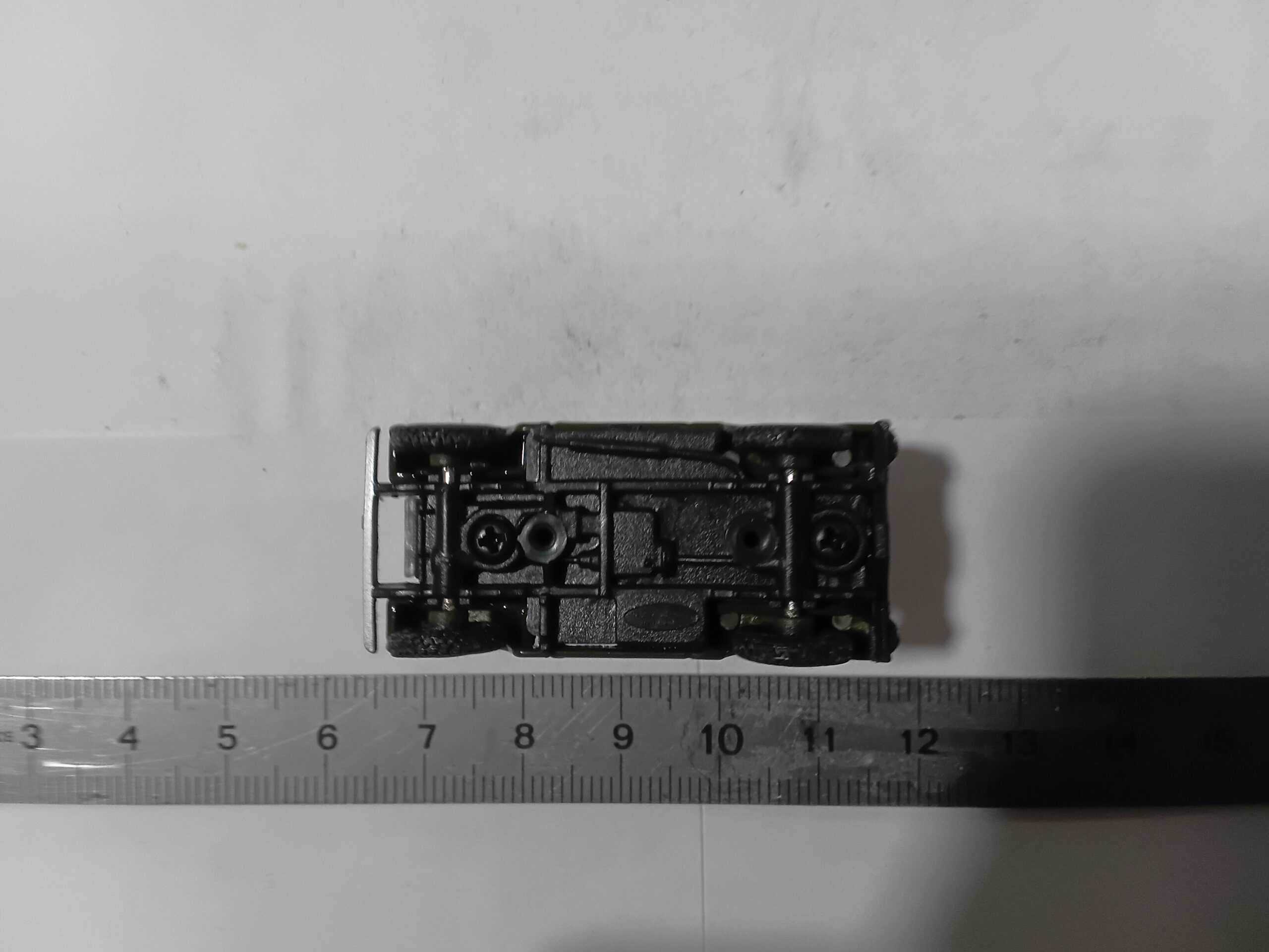 Land Rover Defender 90 1/76 Kaki – Image 6