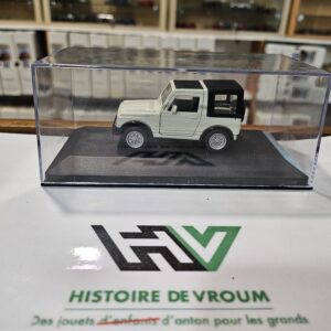 🇯🇵 Miniature Suzuki Samurai (SJ) 1/43 - 1992 - Blanc  - 1 Phare Manquant