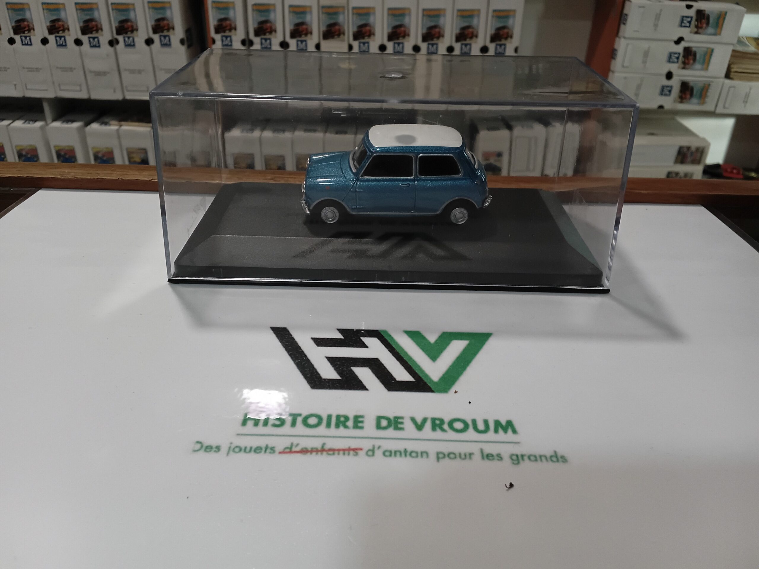 Miniature Austin MINI Cooper Classic Bleue 1/43 1967