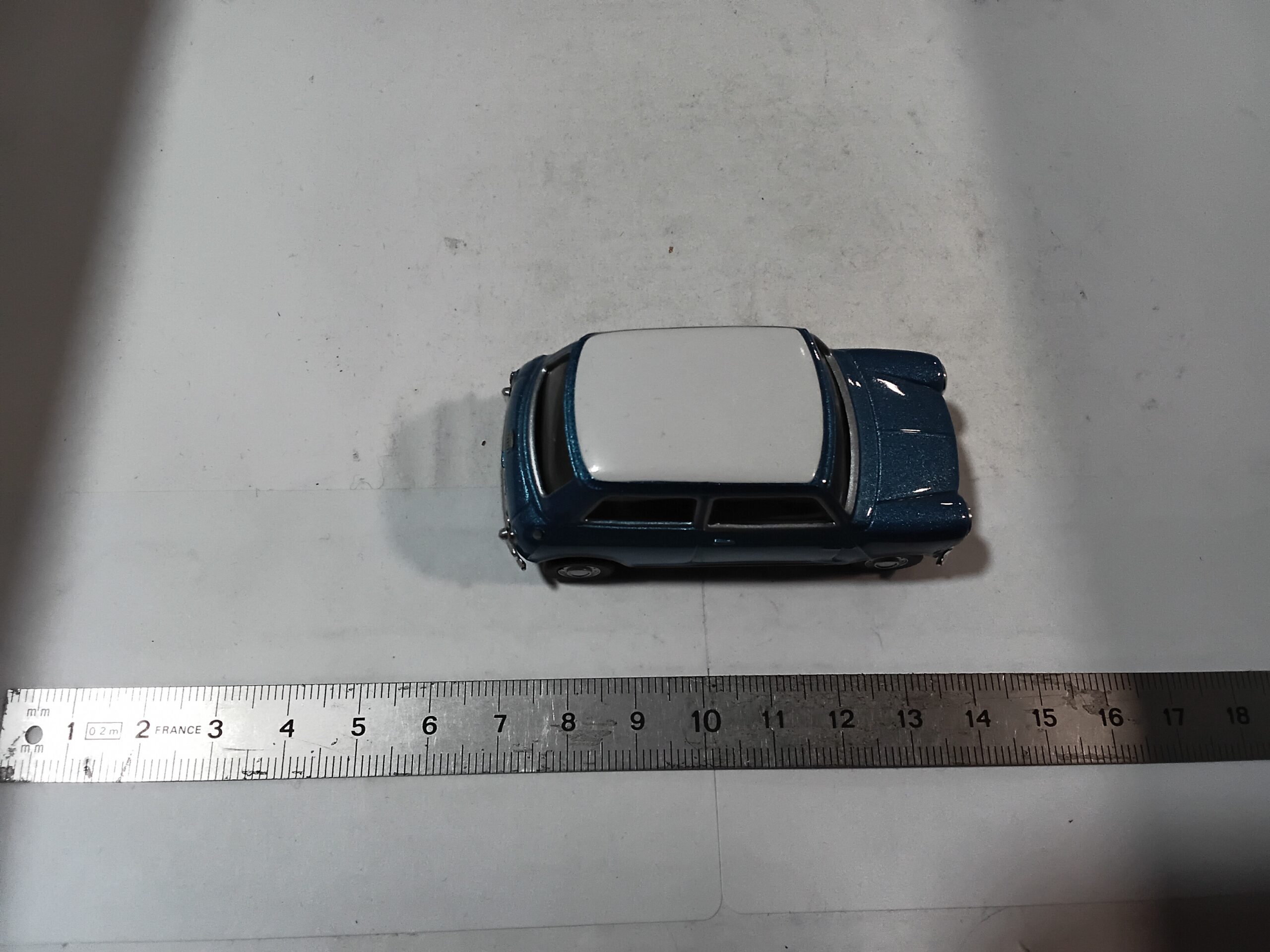 Miniature Austin MINI Cooper Classic Bleue 1/43 1967 – Image 6