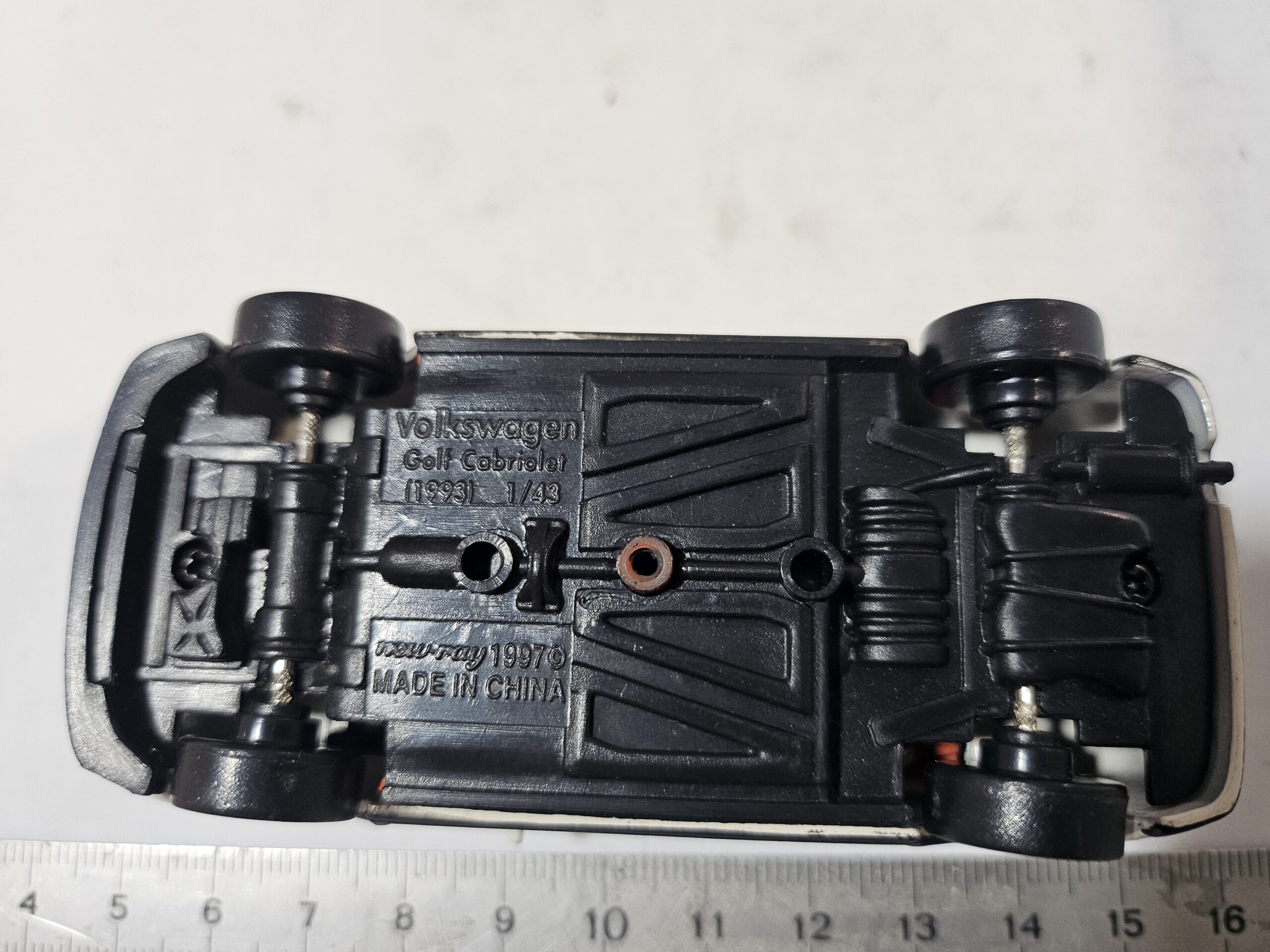 Miniature RARE VOLKSWAGEN GOLF III CABRIOLET (1993) 1/43 - NEWRAY - Blanc/Intérieur Bordeaux – Image 7