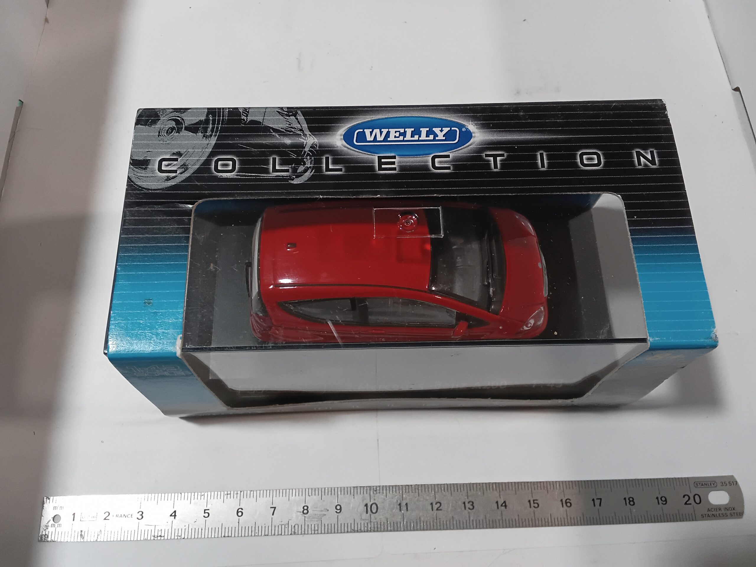 Mercedes-Benz A200 1/43 Rouge Welly Collection – Image 6