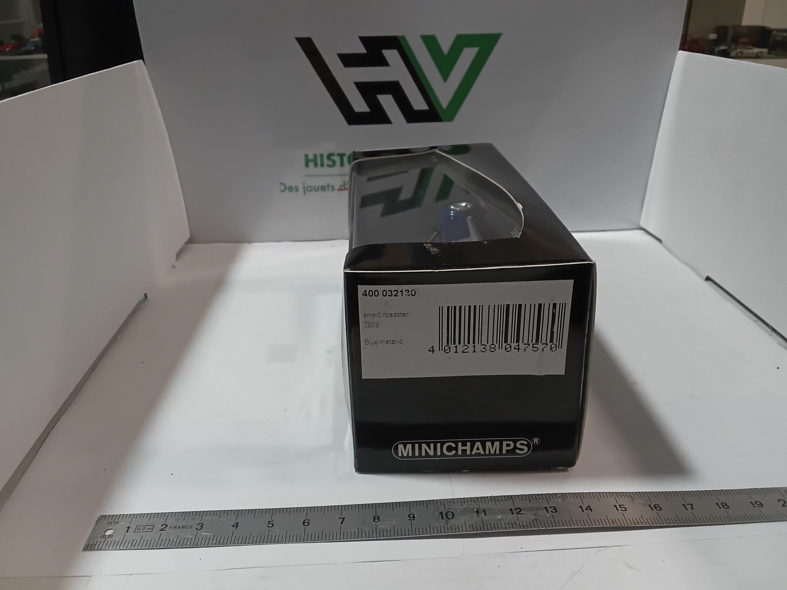 smart roadster coupé bleue 1/43 minichamps – Image 4