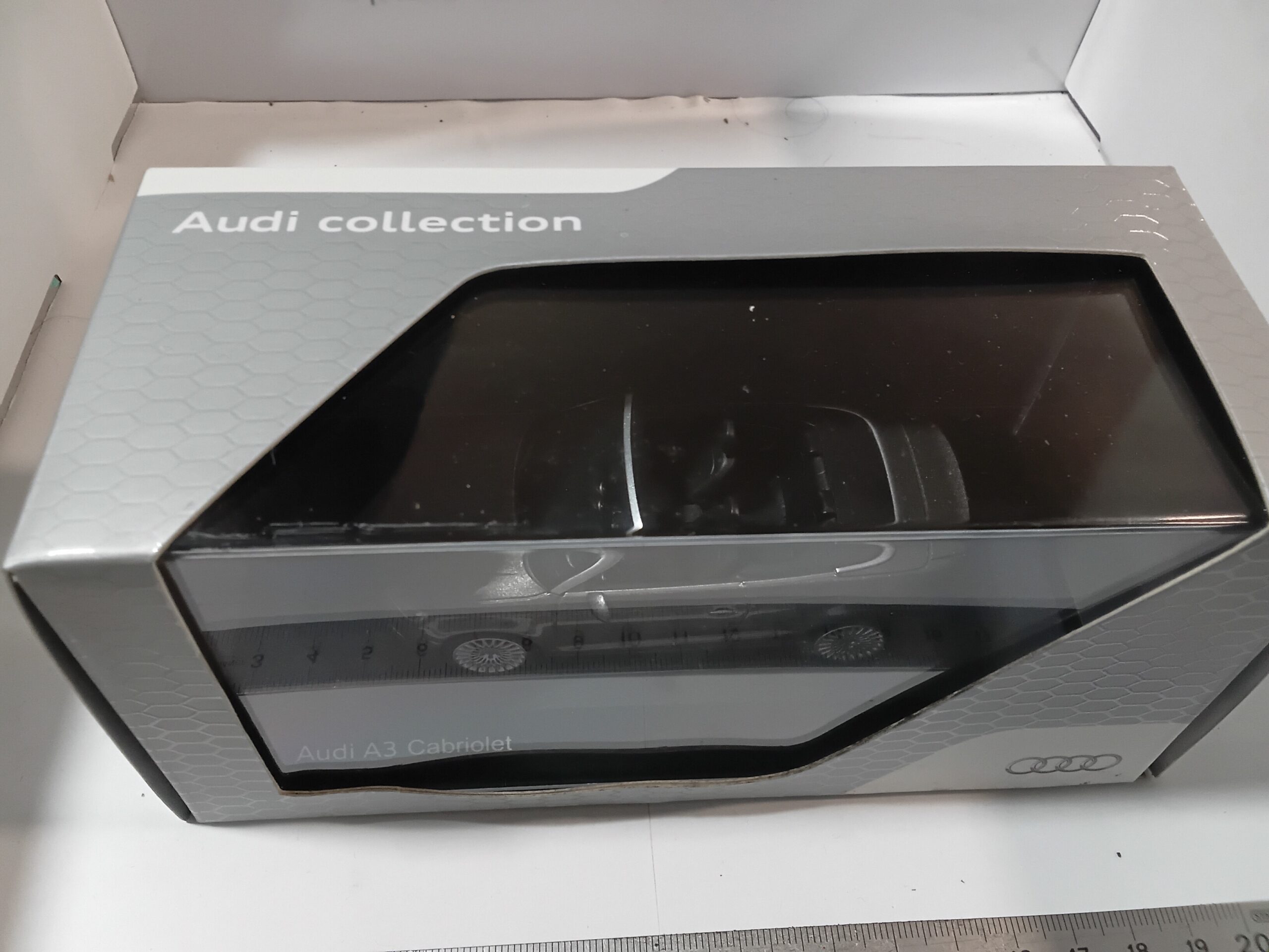Audi A3 Cabriolet Grise 1/43 – Image 5