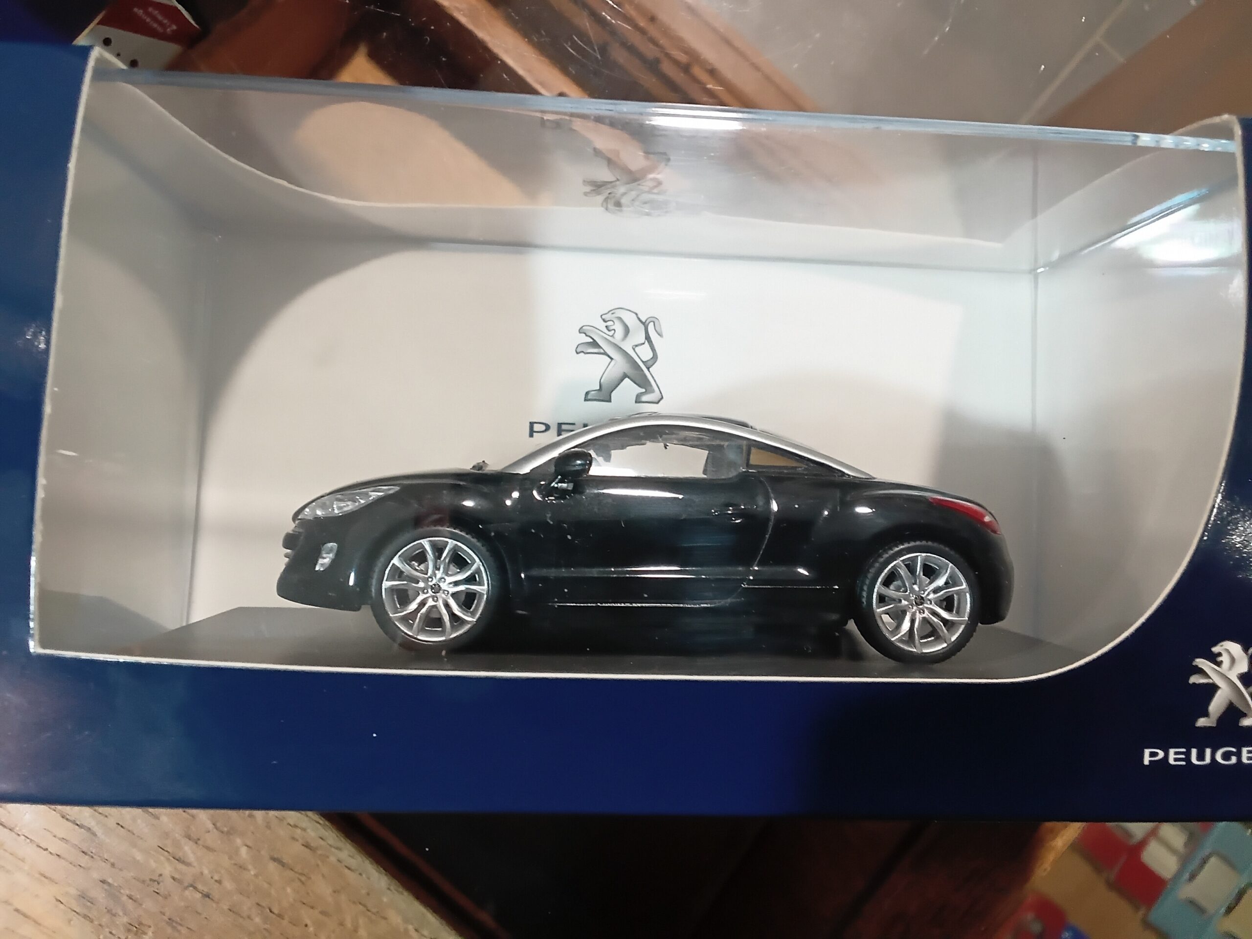 Peugeot RCZ R 1/43 Noire Norev