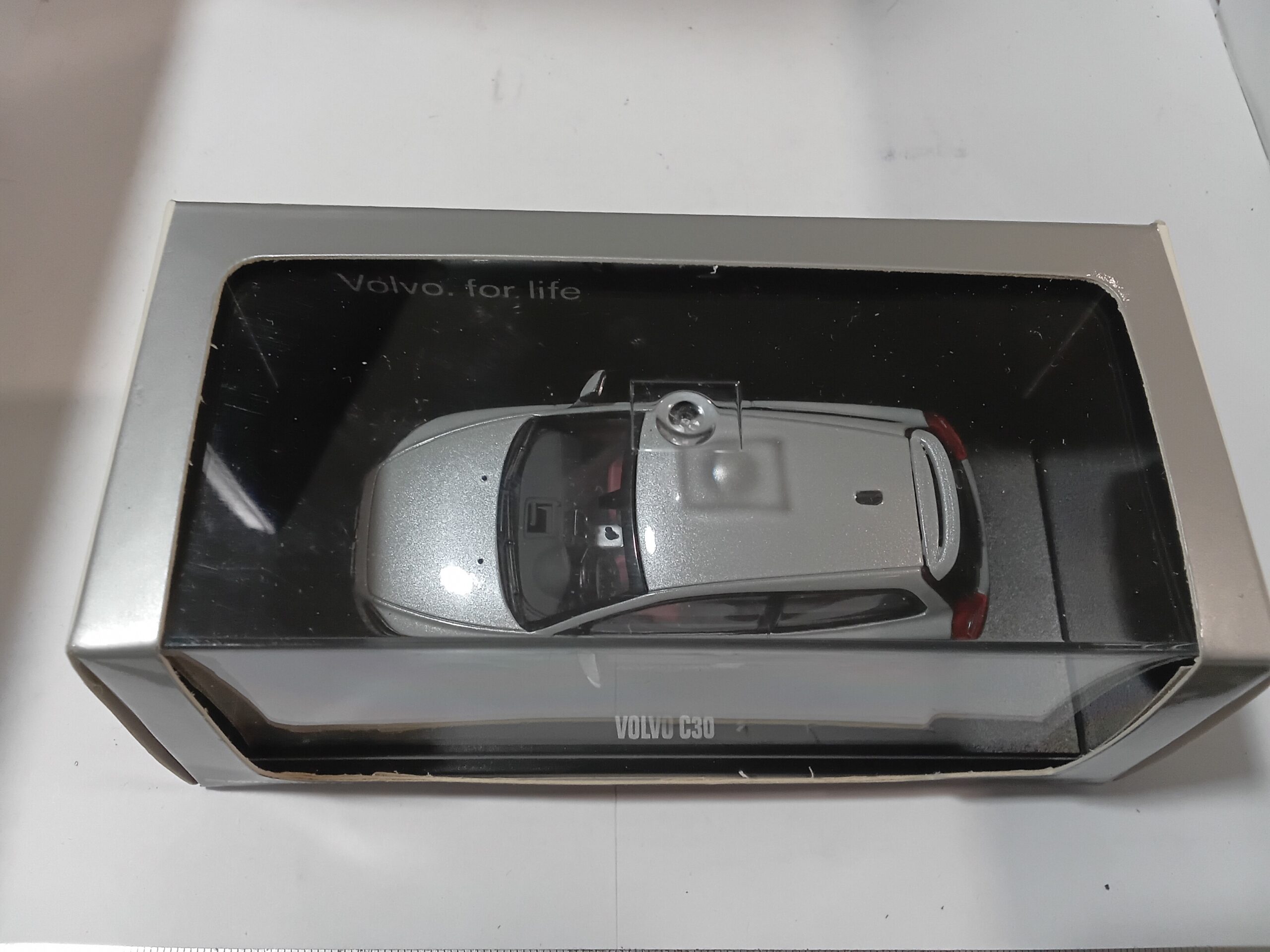 Volvo C30 Grise 1/43 – Image 4