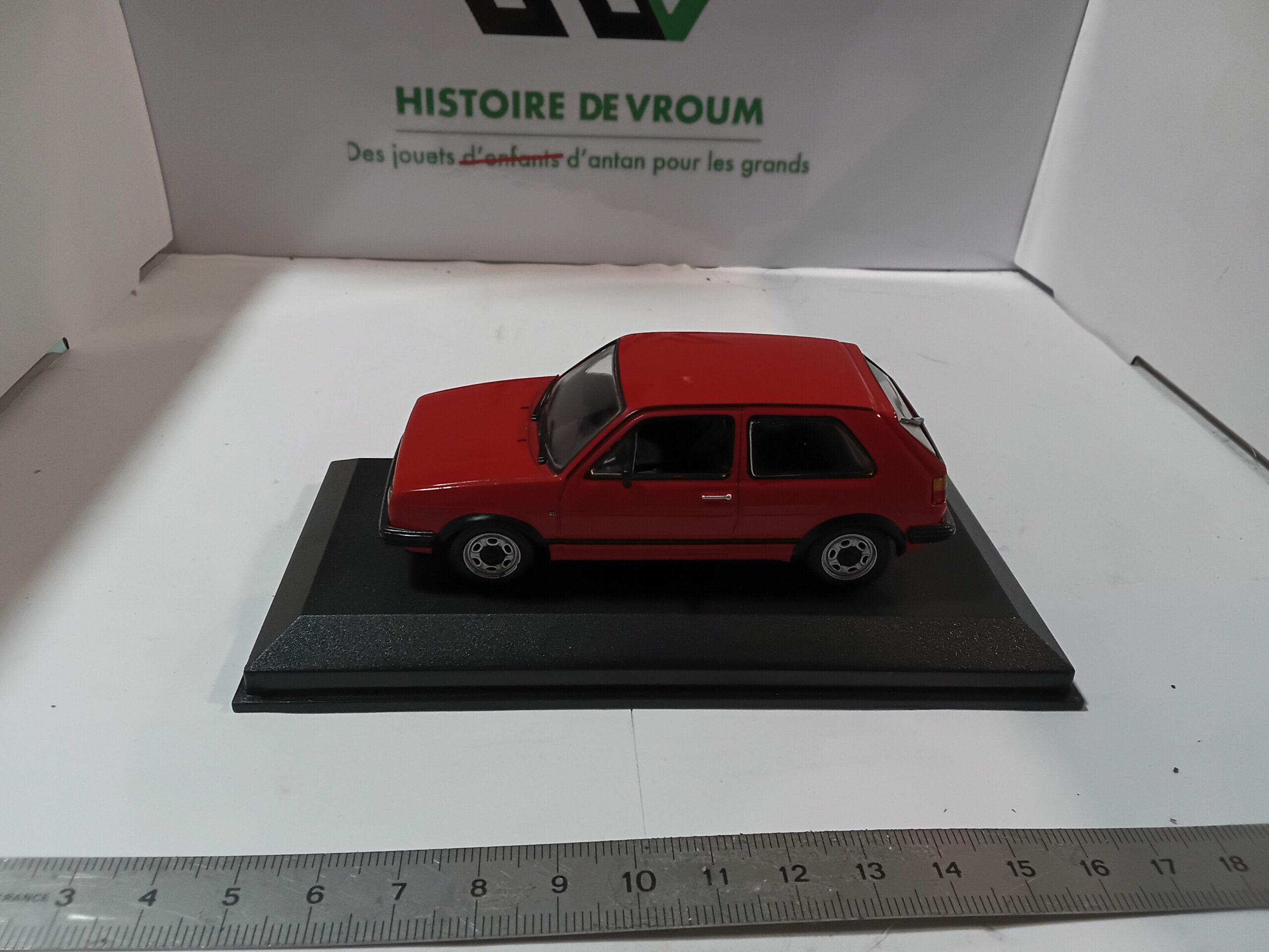 VW Golf GTI 1984 Rouge 1/43 – Image 5