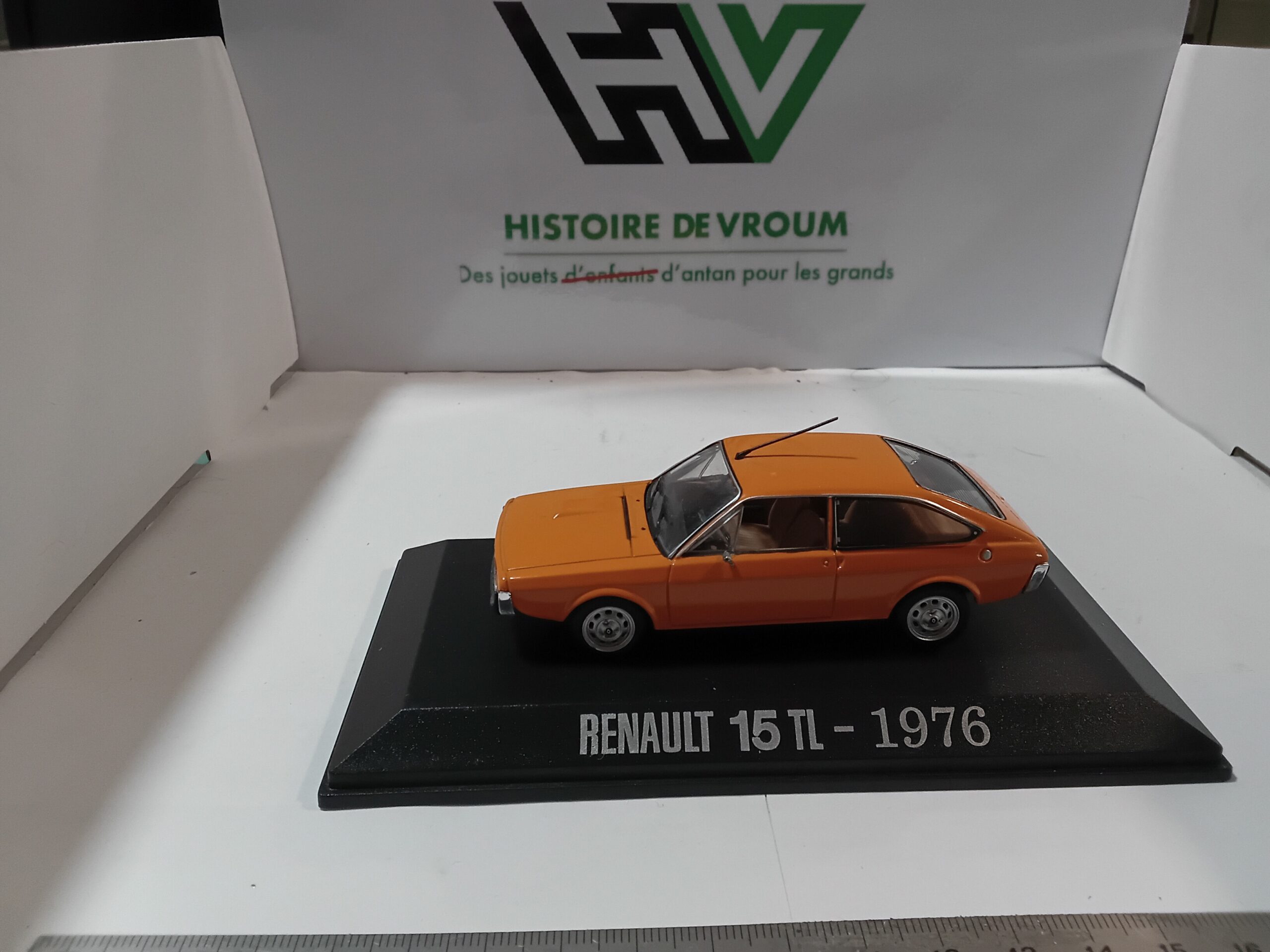 Renault 15 TL 1976 Orange 1/43