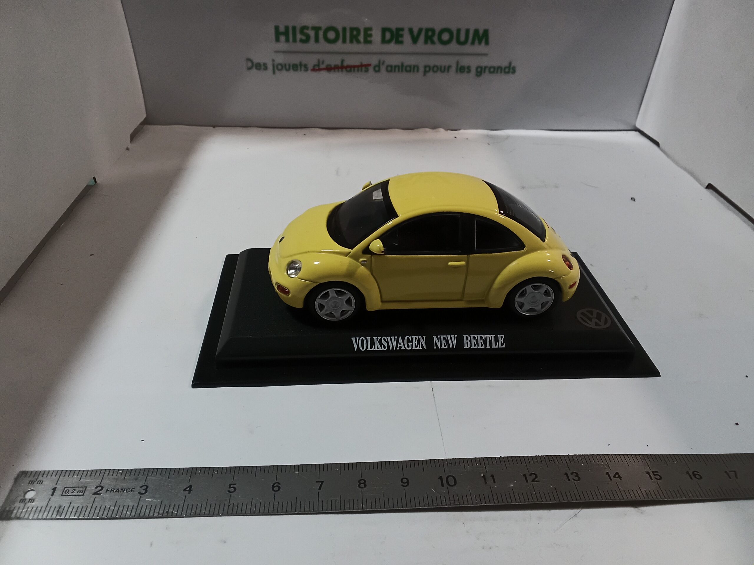VW New Beetle Jaune 1/43