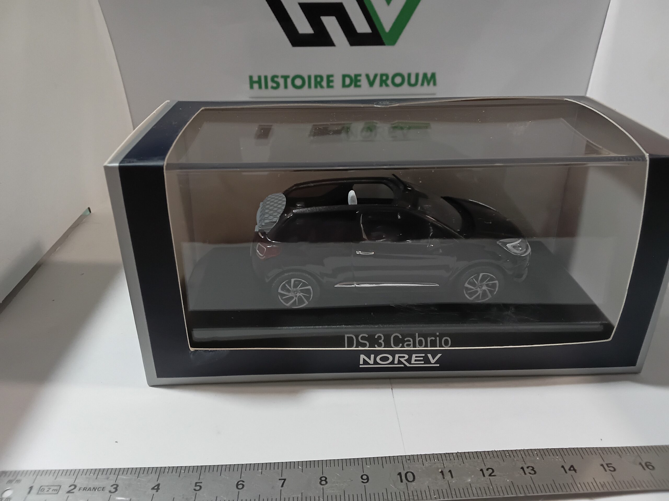 Citroën DS3 Cabriolet 2016 Violet 1/43 Norev