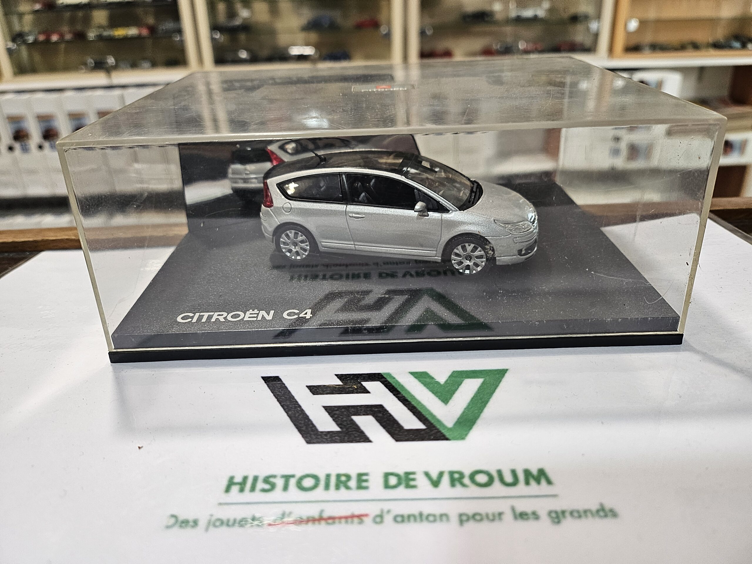 Miniature 1/43 - CITROËN C4 COUPE - Gris Métallisé - NEUF en boîte vitrine