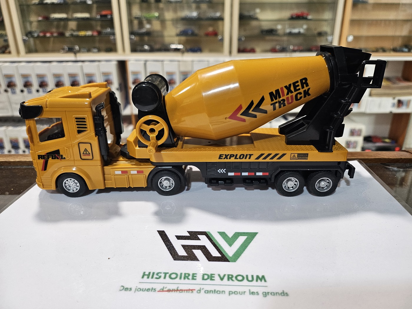Camion Bétonnière / Malaxeur (Mixer Truck) - Jaune - Modèle Jouet/Collection