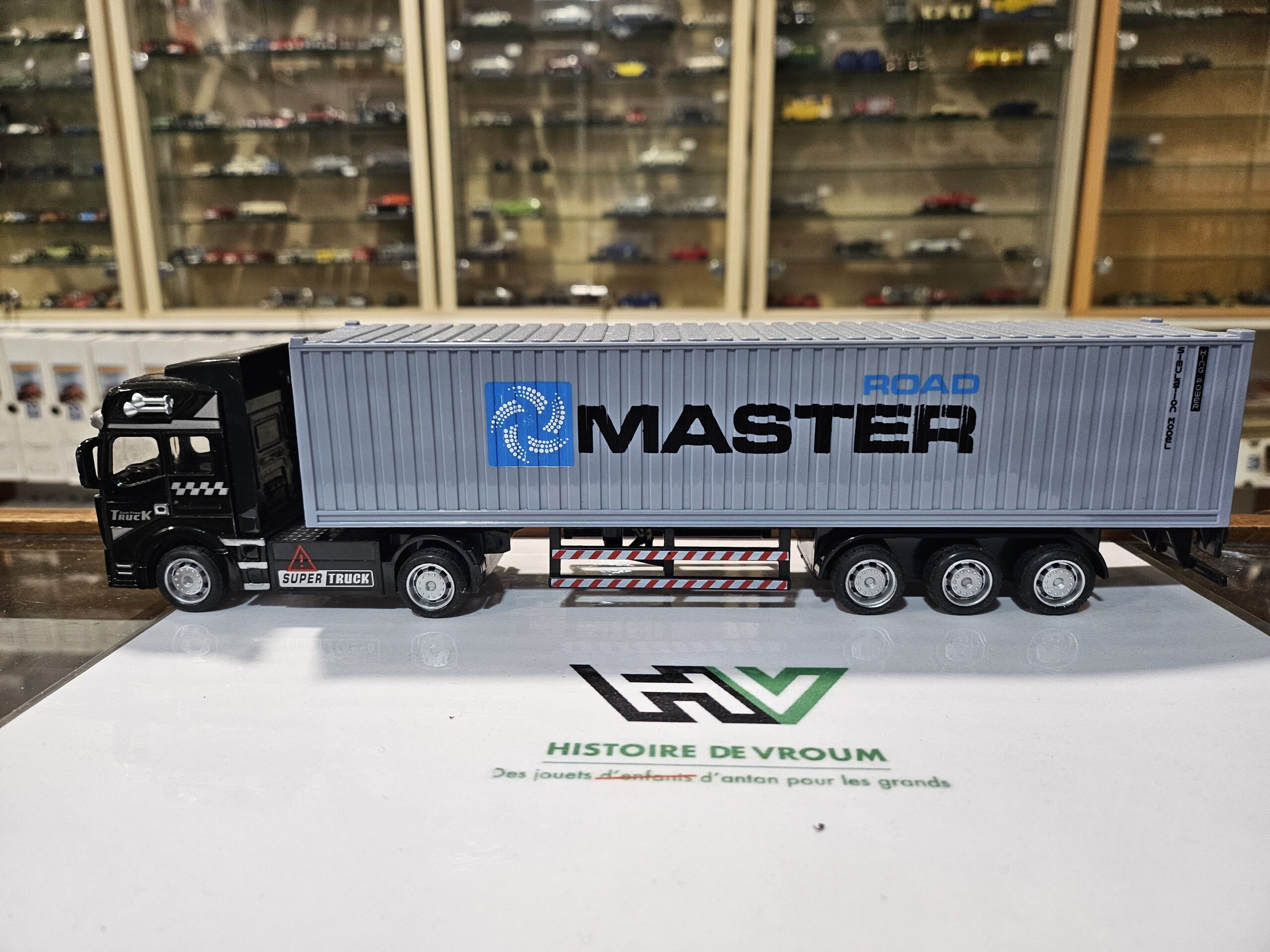 Grand Camion Remorque Conteneur "ROAD MASTER" - SUPER TRUCK - NEUF en boîte