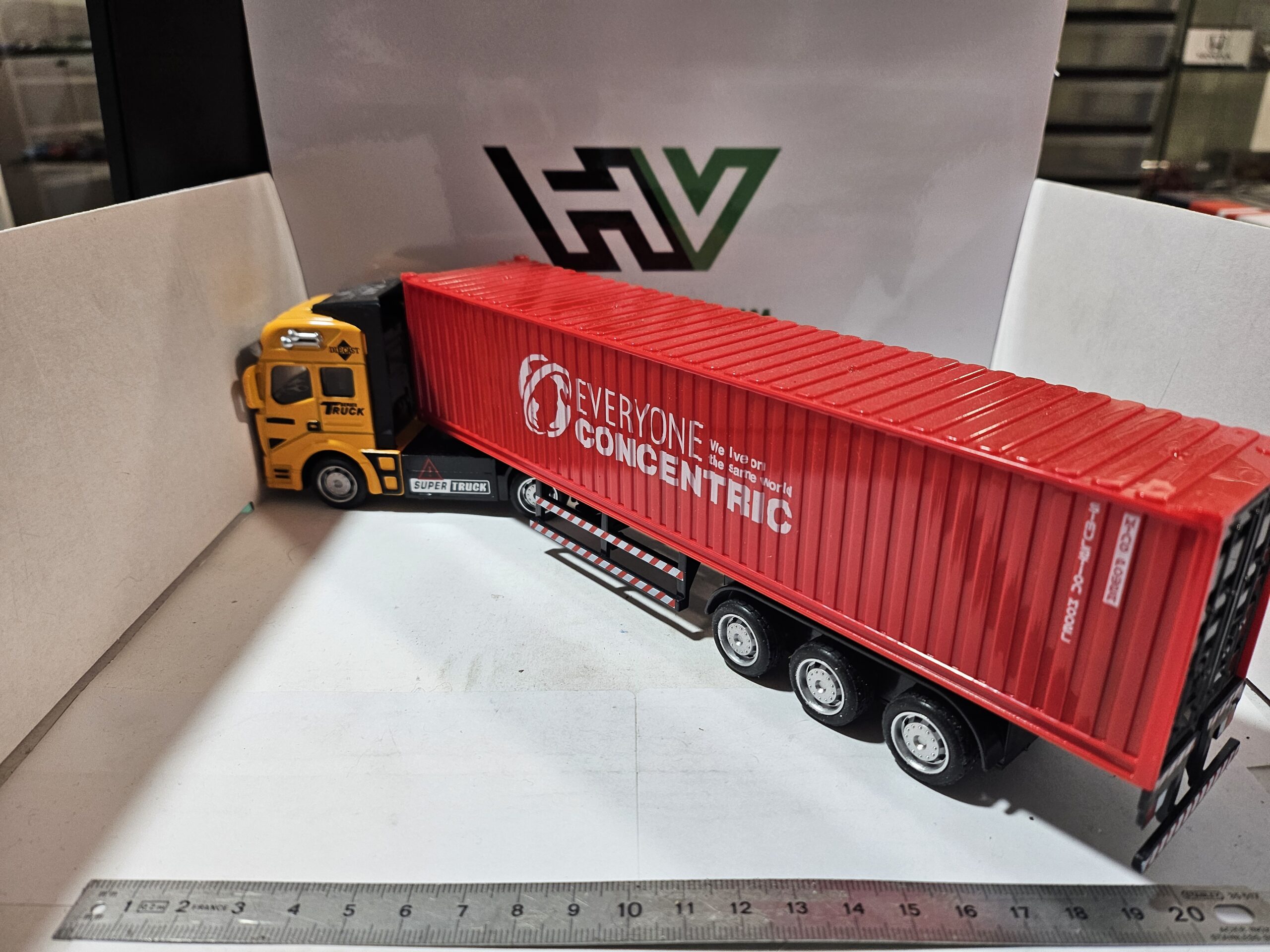 Grand Camion Remorque Conteneur Rouge "CONCENTRIC" - SUPER TRUCK – Image 6