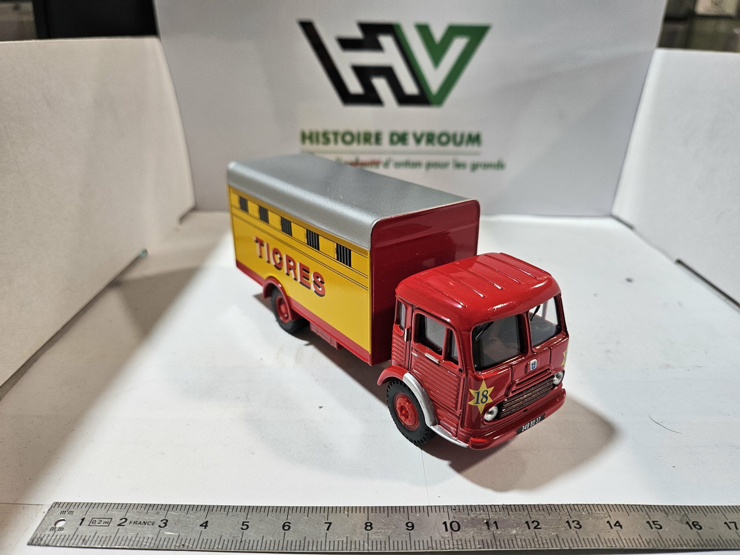 đ
Vends : Camion Fourgon "TIGRES" - Ăchelle 1/43 - Transport de FĂ©lins đ
â Image 3