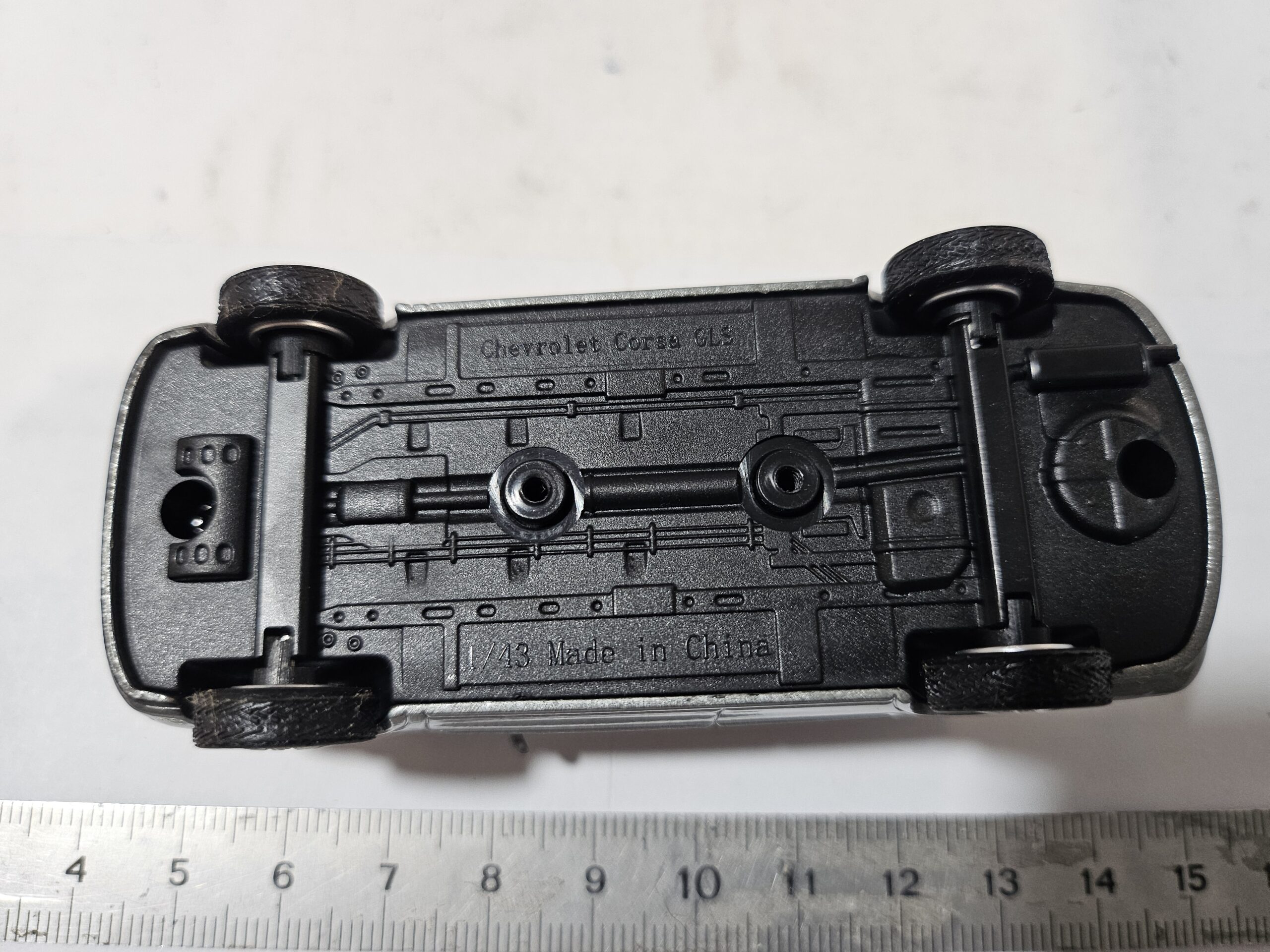 Miniature Chevrolet Corsa GLS 1997 - 1/43 (Équivalent Opel Corsa B) - Collection Presse - Gris Métal – Image 9