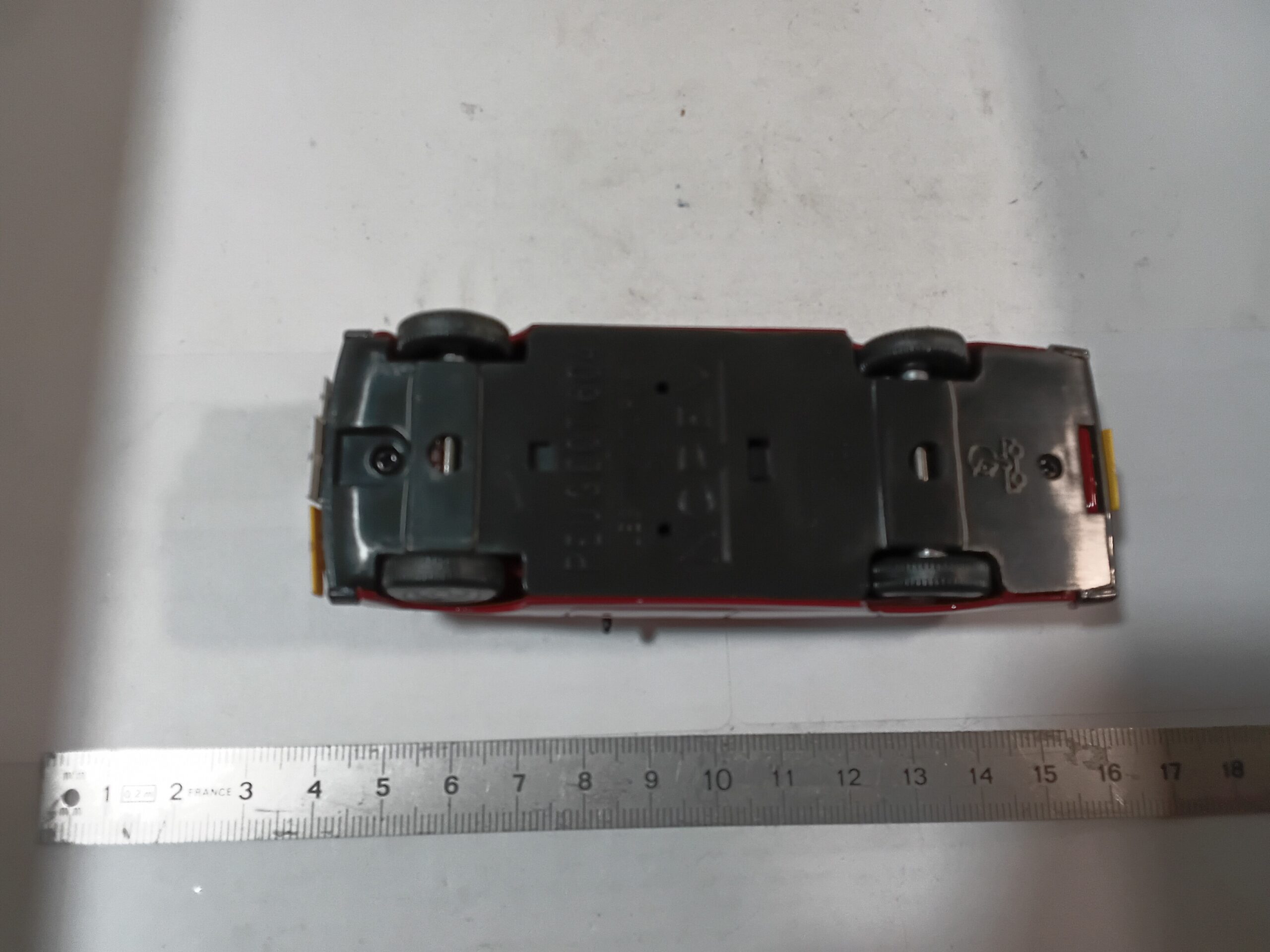 Peugeot 604 2000 Norev 1/43 "L'Equipe" – Image 8