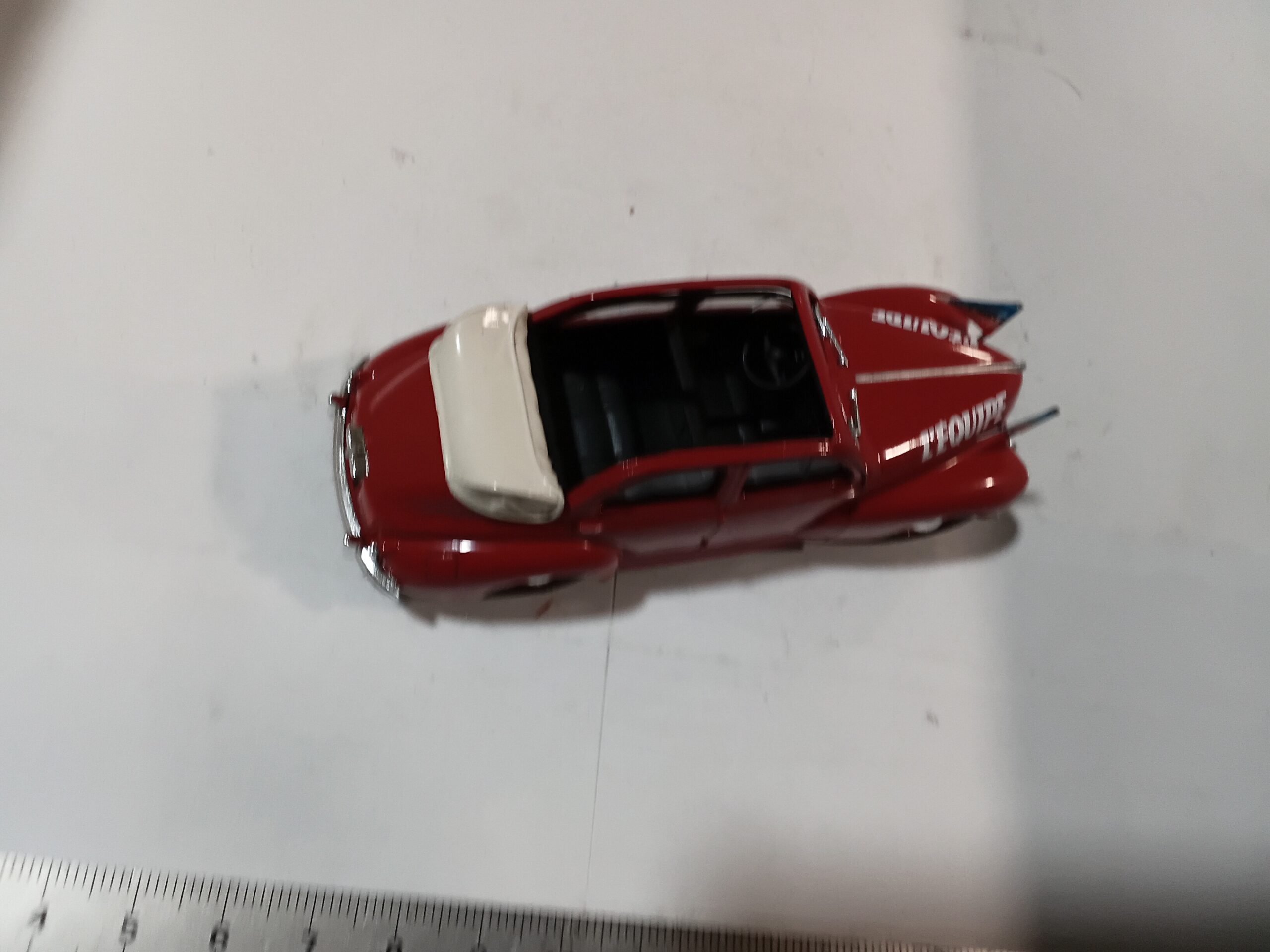 Peugeot 203 L'Équipe Norev 1/43 Rouge – Image 8