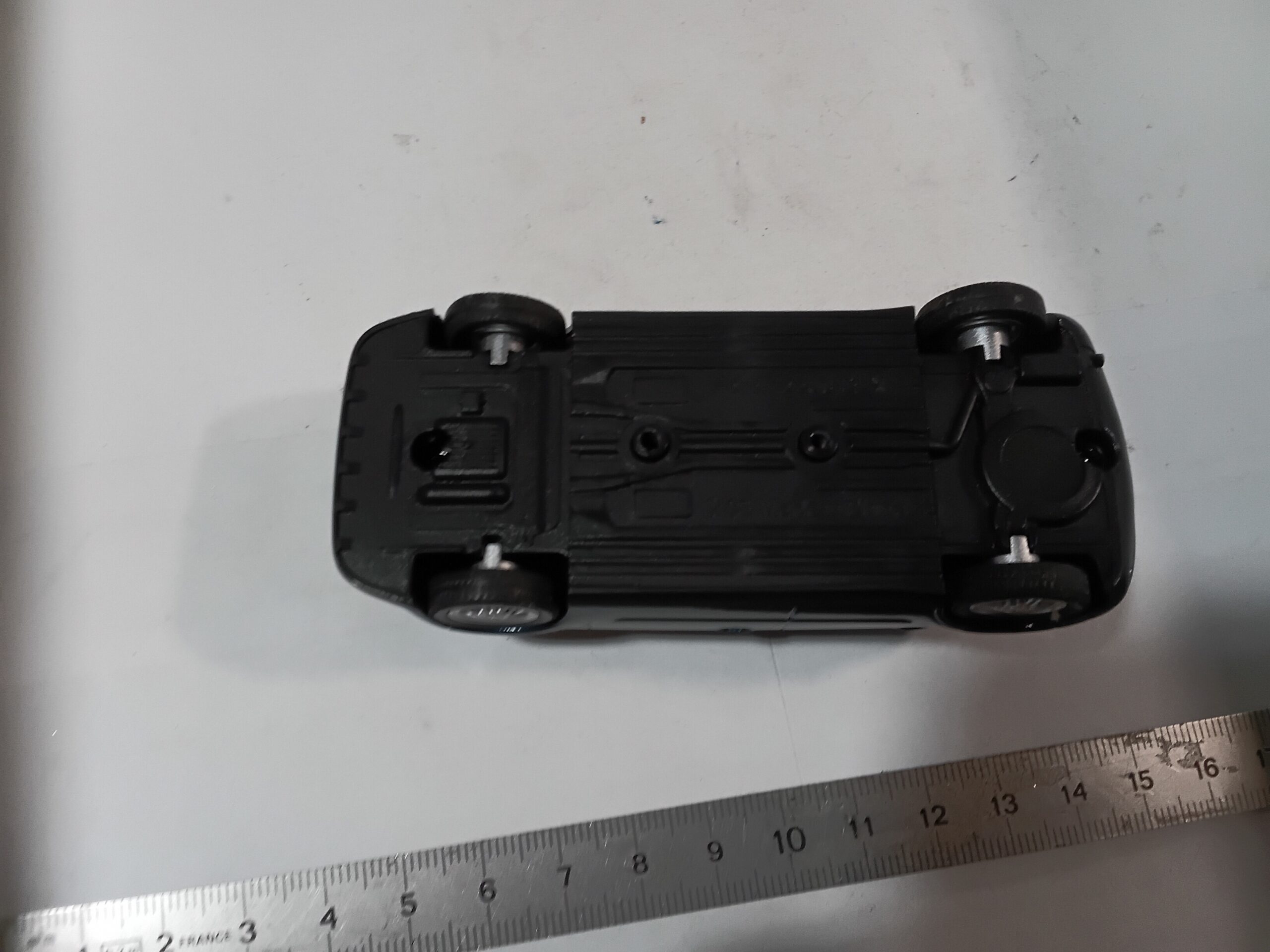 Ford Focus CLX 1/43 Bleu Foncé 1998 ( Manque rétro ) – Image 7