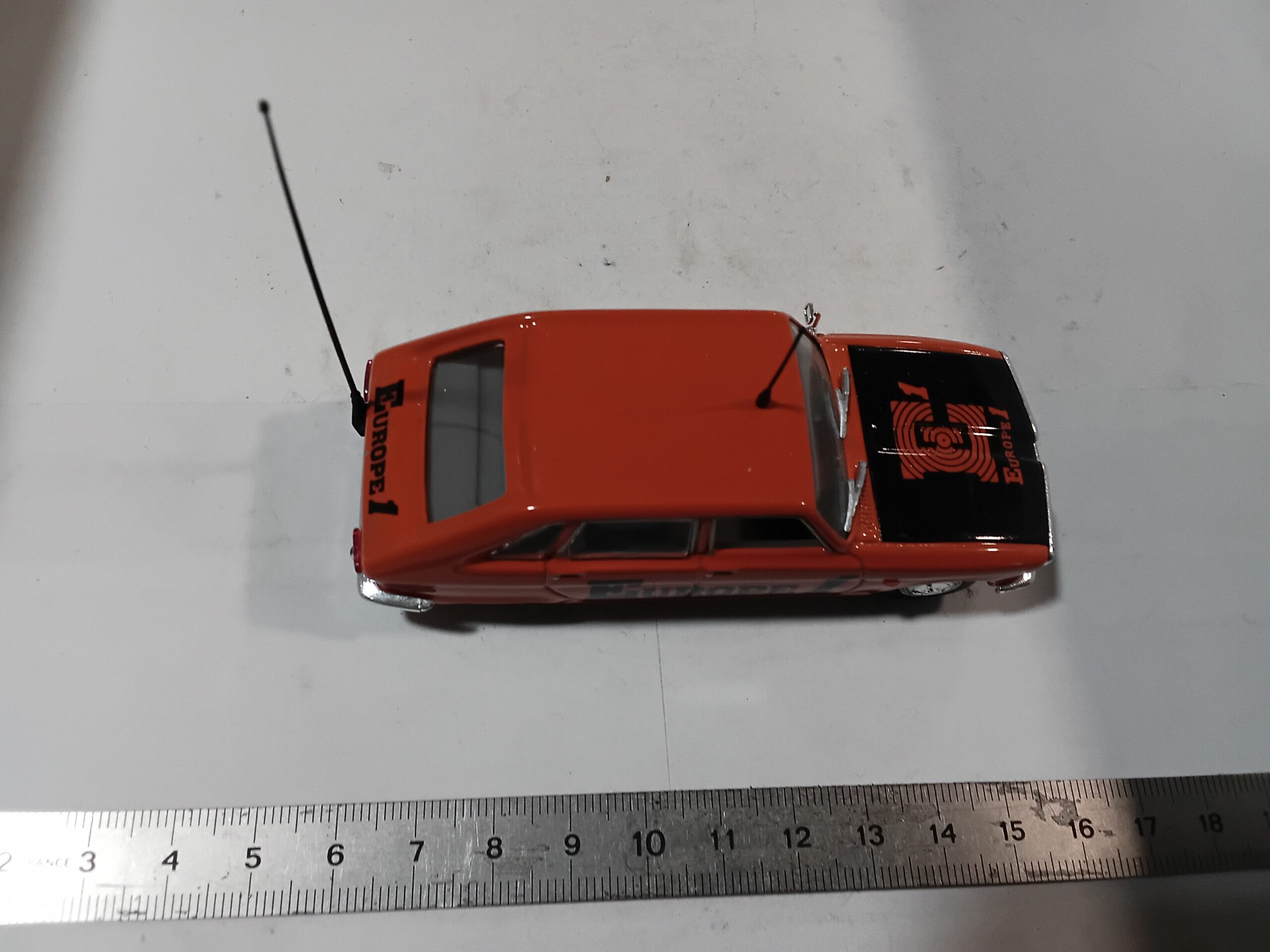 Renault 16 Orange Norev 1/43 "Europe 1" – Image 5