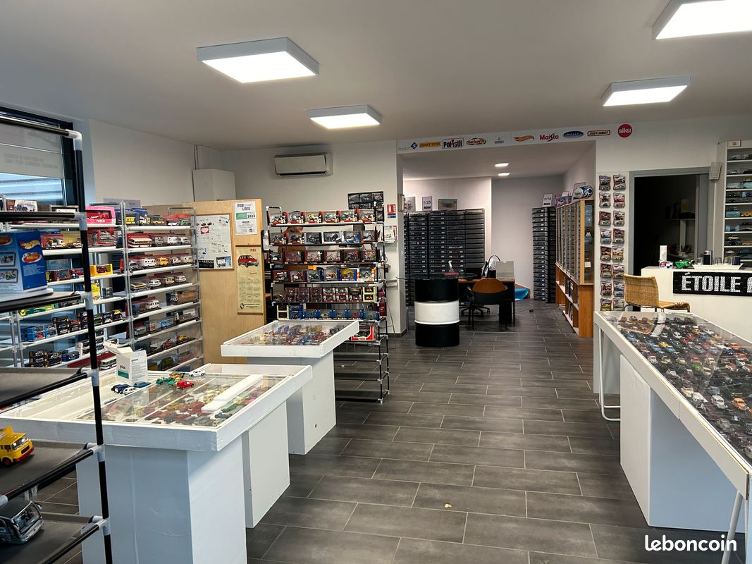 Miniature 1/43 - RENAULT 18 Berline "EUROPE 1" - Tour de France 1979 (Norev / Atlas) Manque 1 feu – Image 9