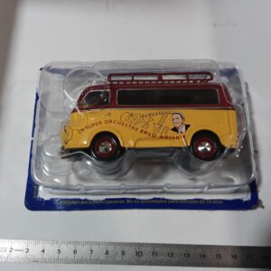 MiniBus de l'Orchestre - Cirque Pinder 1/43 Peugeot D3A