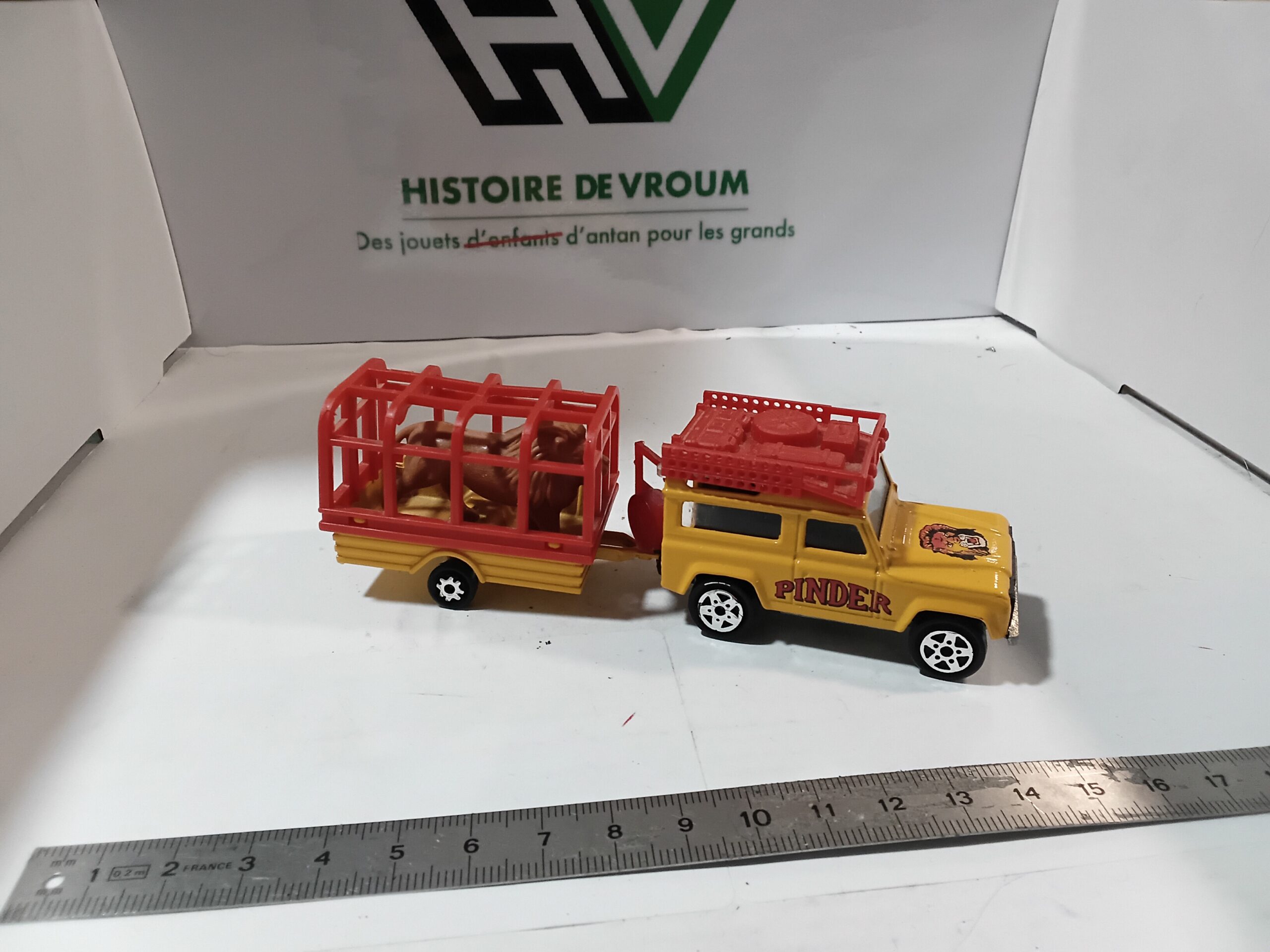 Land Rover avec remorque Lions - Cirque Pinder Majorette Collection – Image 3