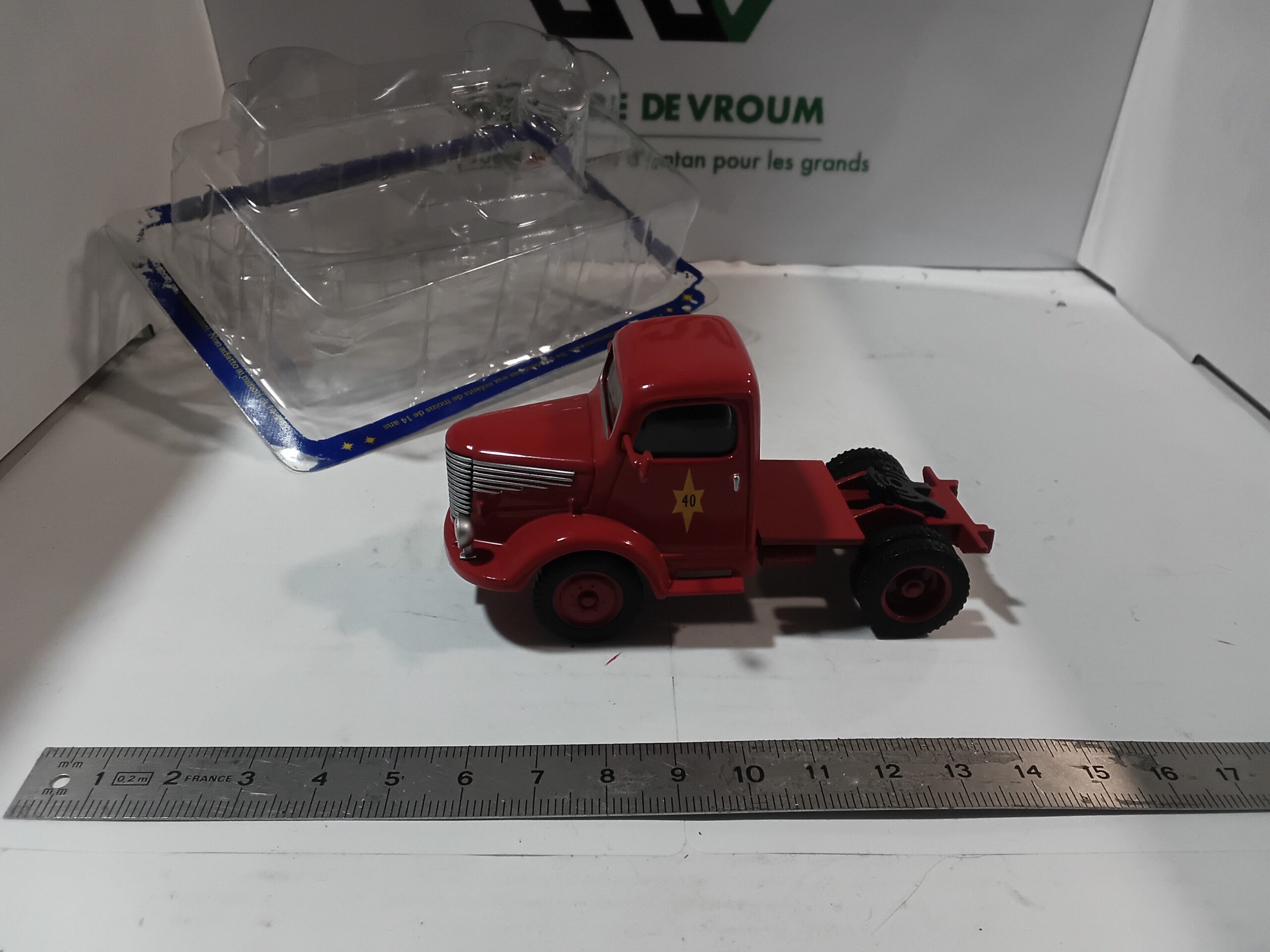 Camion Unic ZU51T Tracteur - Cirque Pinder 1/64 Collection – Image 3