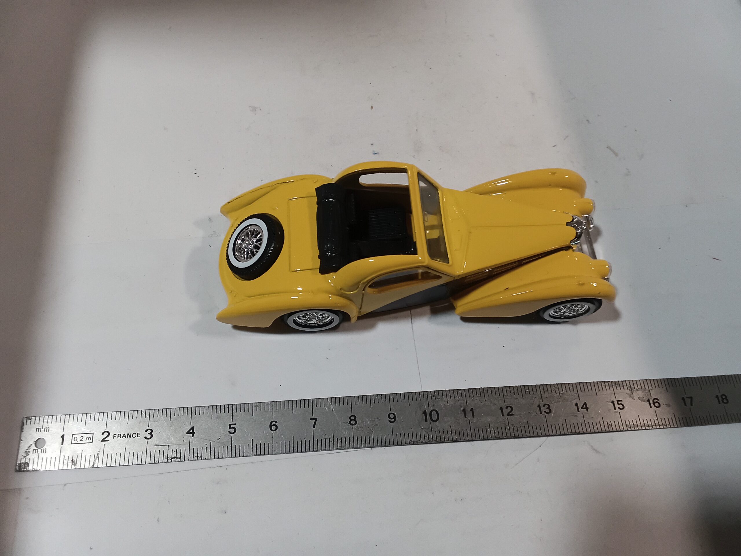 Bugatti 57 S Atalante 1939 n°42 Solido 1/43 Jaune – Image 7