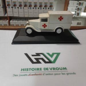Citroën C4F 1930/50 Ambulance Solido 1/43 Blanche