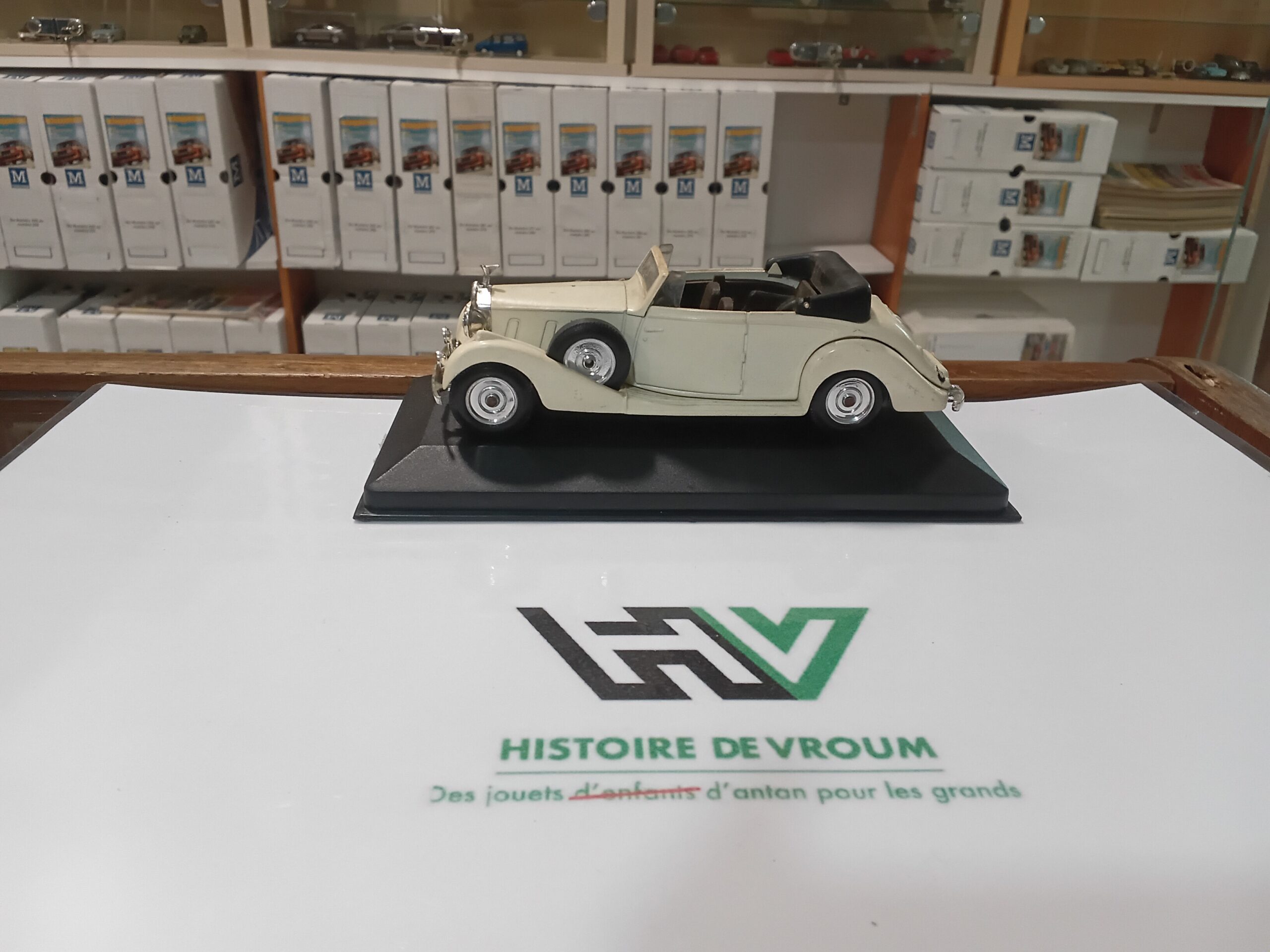 Rolls Royce Phantom 3 1939 Solido 1/43 Beige