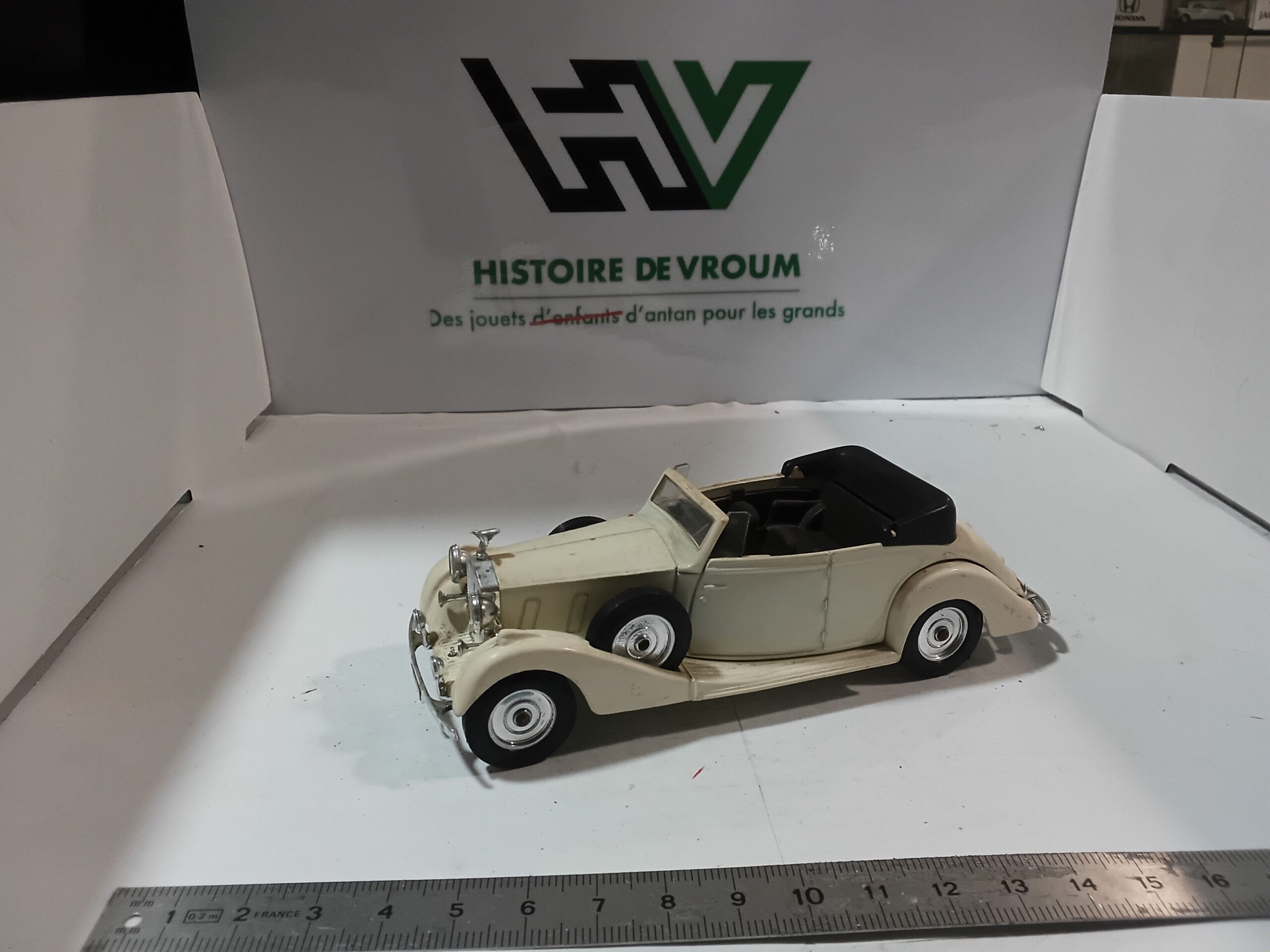 Rolls Royce Phantom 3 1939 Solido 1/43 Beige – Image 5