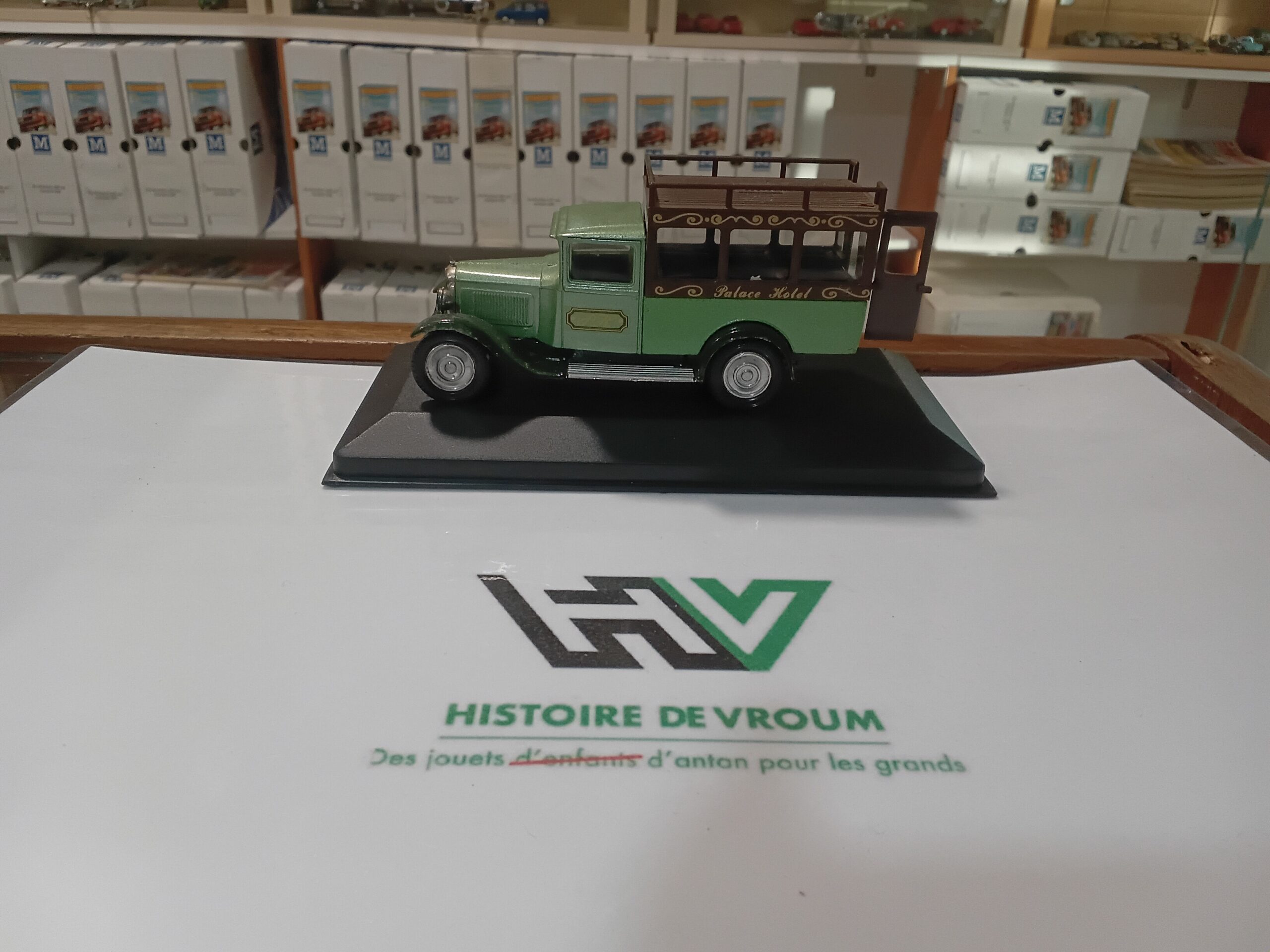 Citroën C4F 1930 MiniBus Solido 1/43 Verte