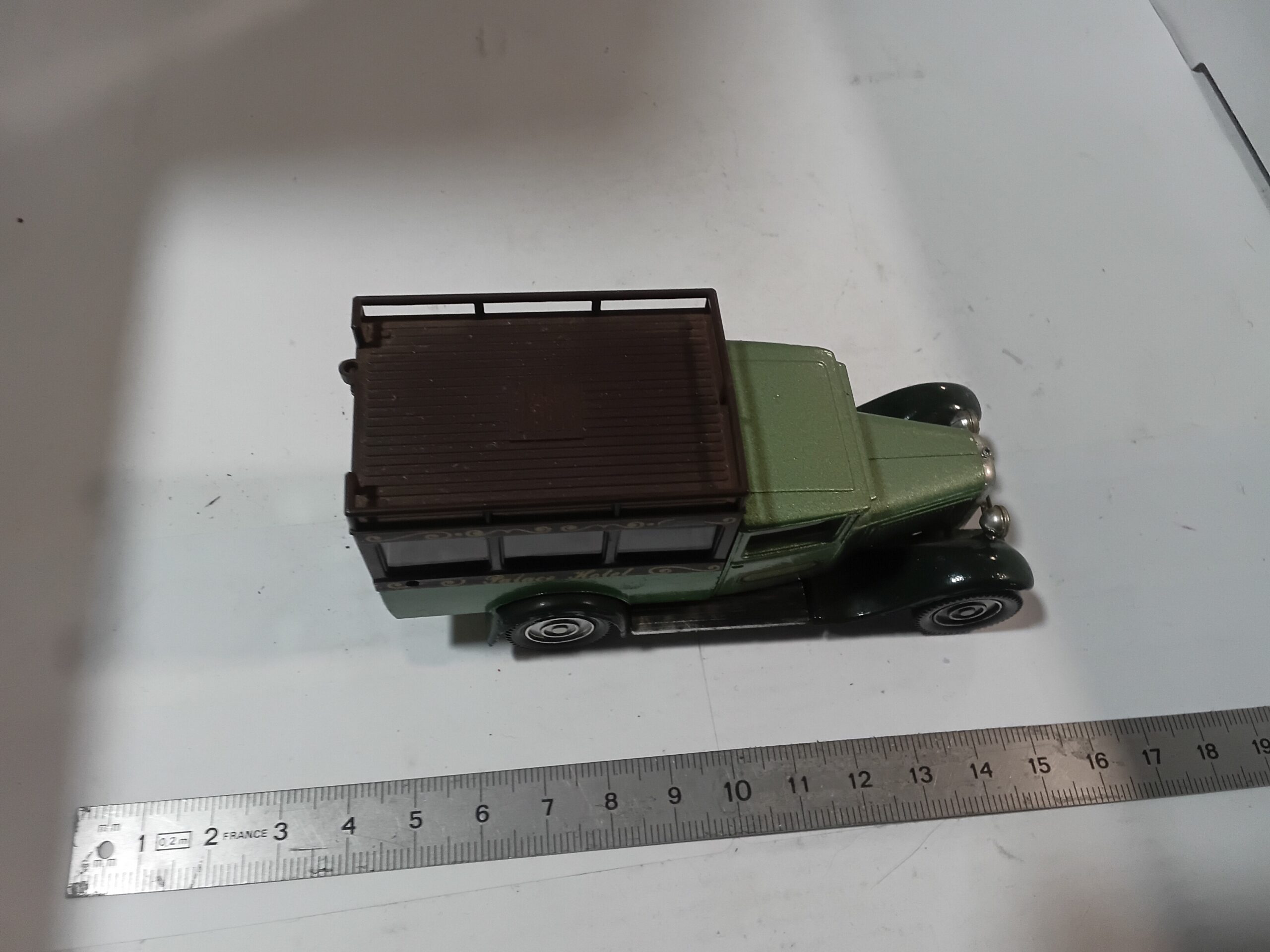 Citroën C4F 1930 MiniBus Solido 1/43 Verte – Image 7