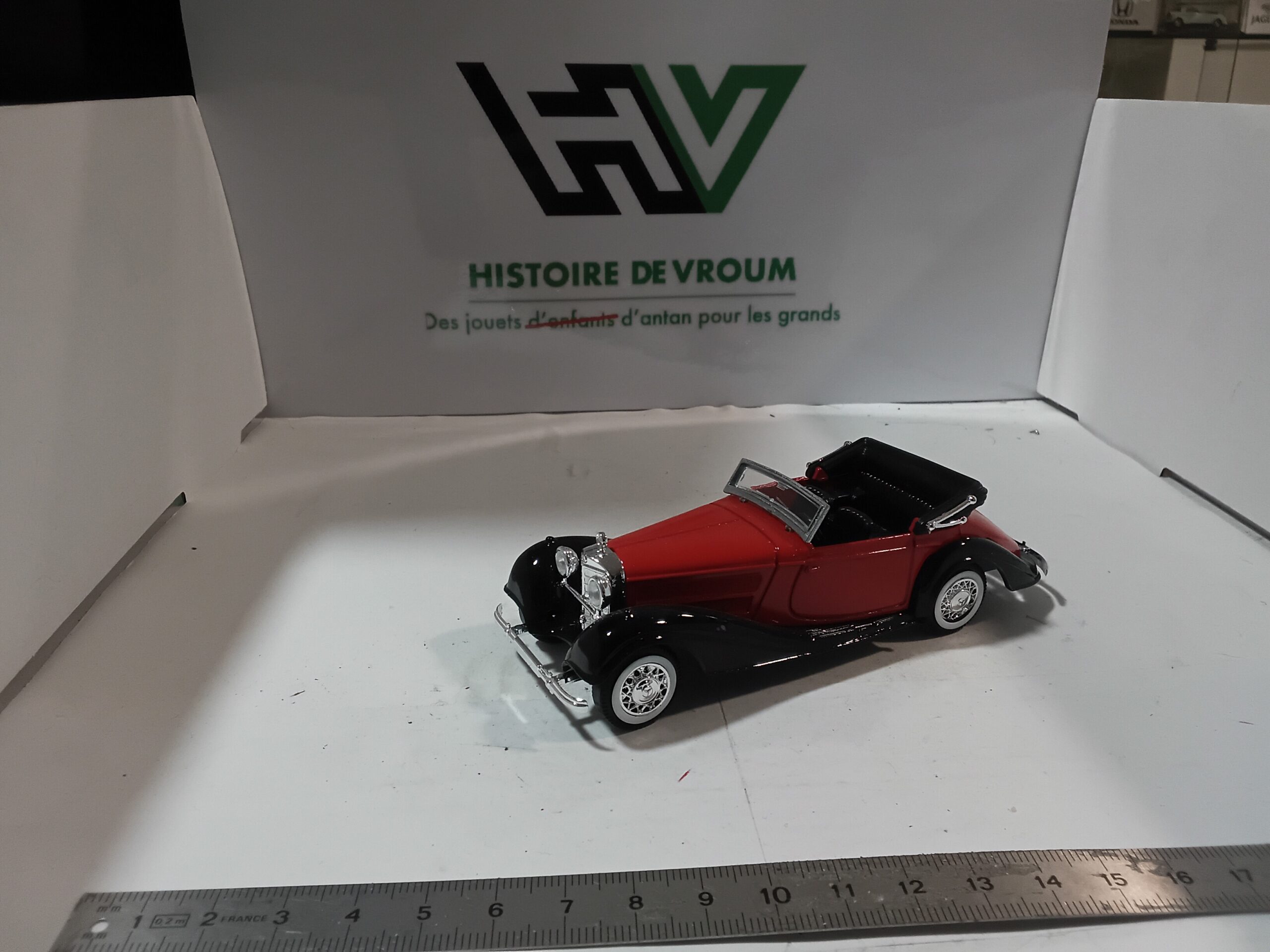 Mercedes Benz 540K Cabriolet 1939 1/43 Rouge – Image 6