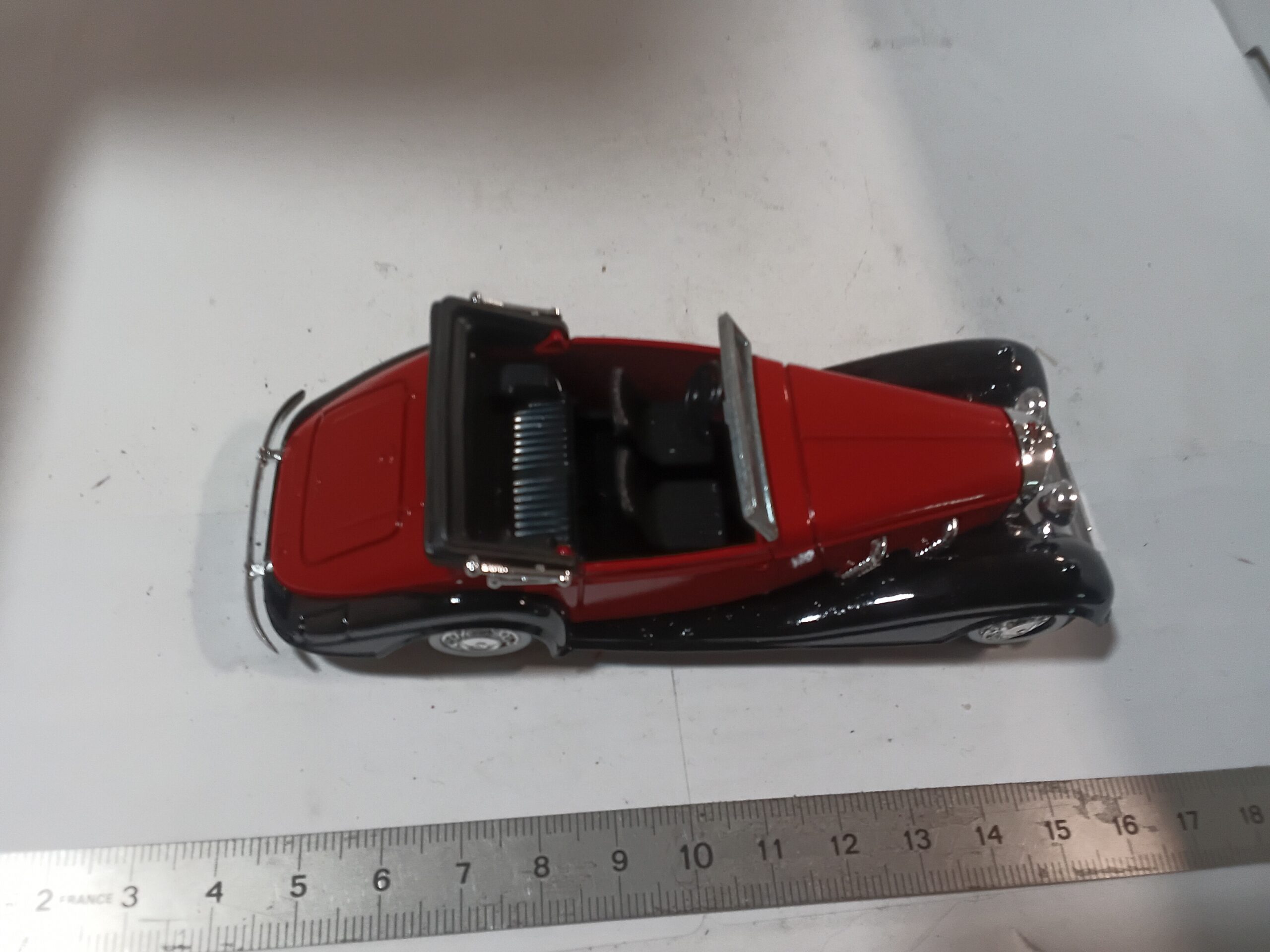 Mercedes Benz 540K Cabriolet 1939 1/43 Rouge – Image 7