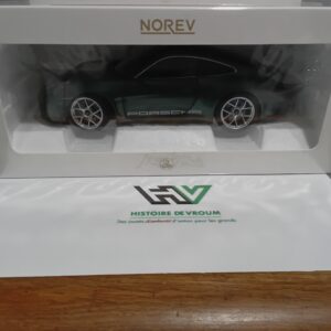Porsche 911 S/T 2023 Vert Malachite métallisé 1/18