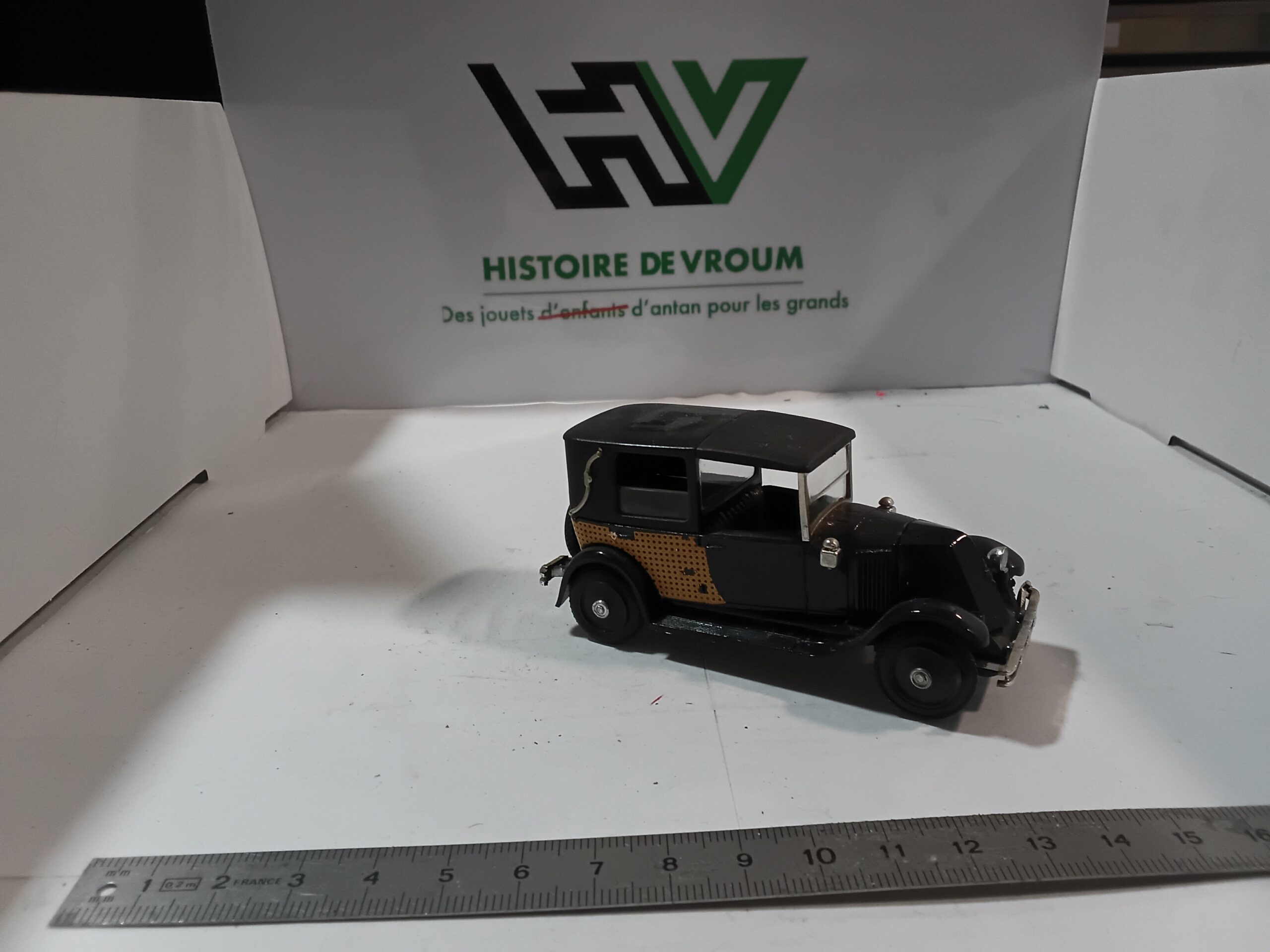 Renault NN 1927 Torpedo Eligor Noire – Image 6