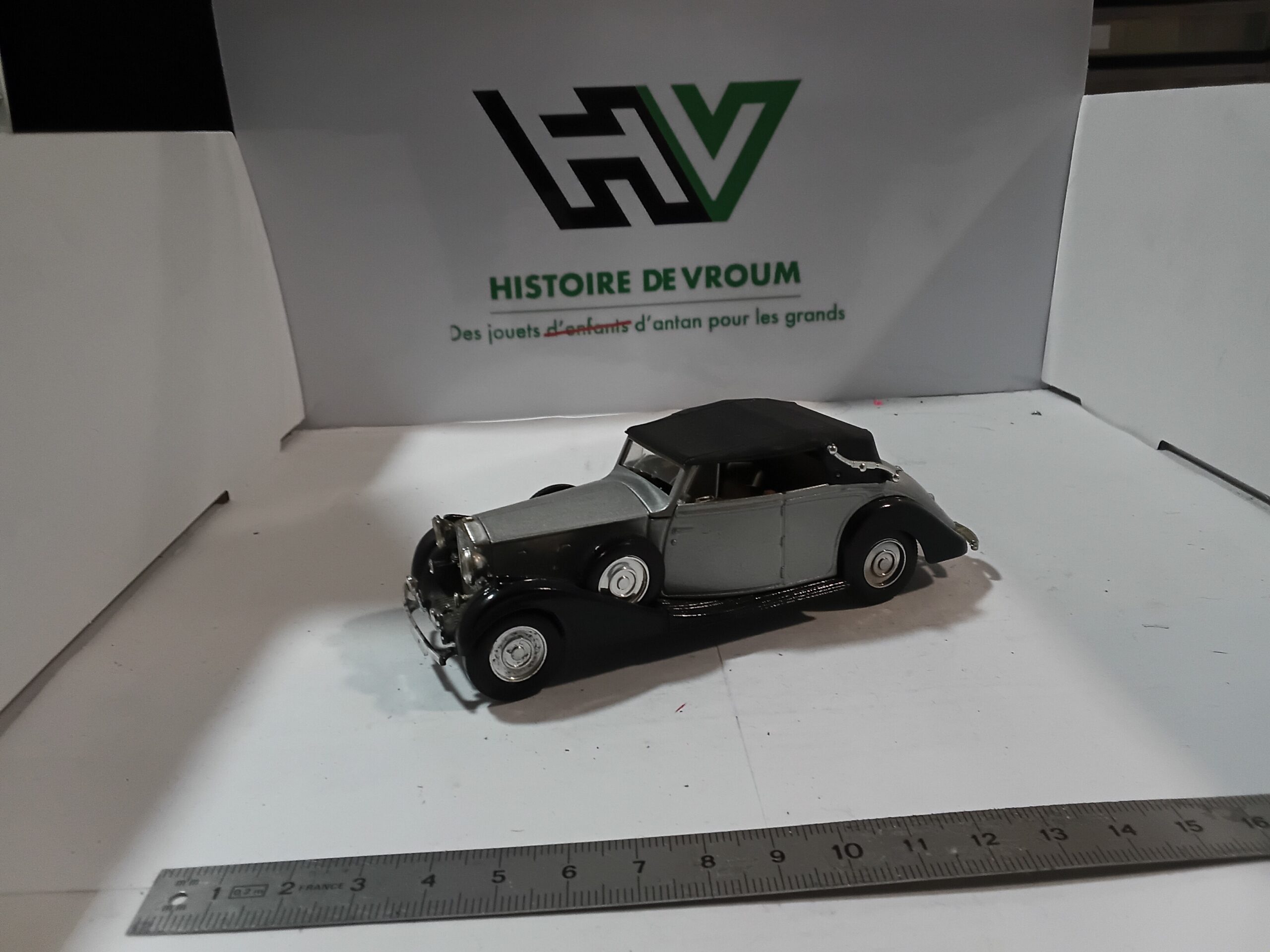 Rolls Royce Phantom 3 1938 1/43 Gris Solido – Image 5