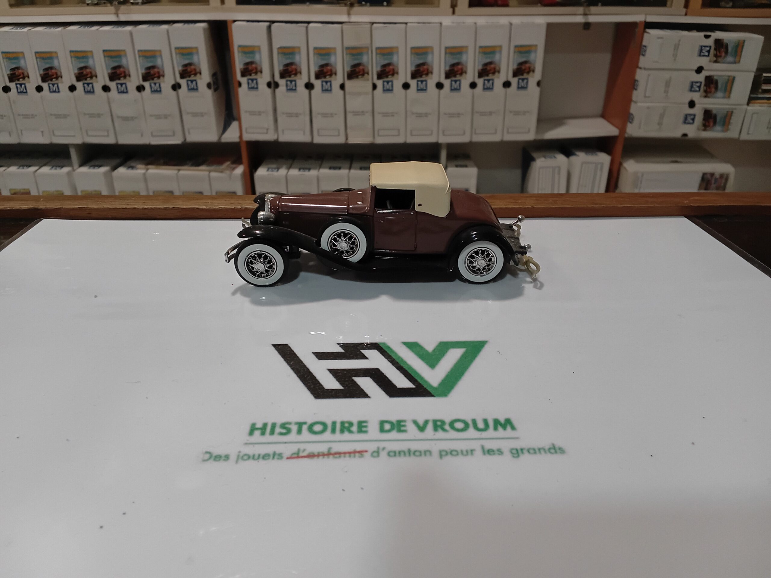 Cord Coupé 4080 1/43 Solido Marron