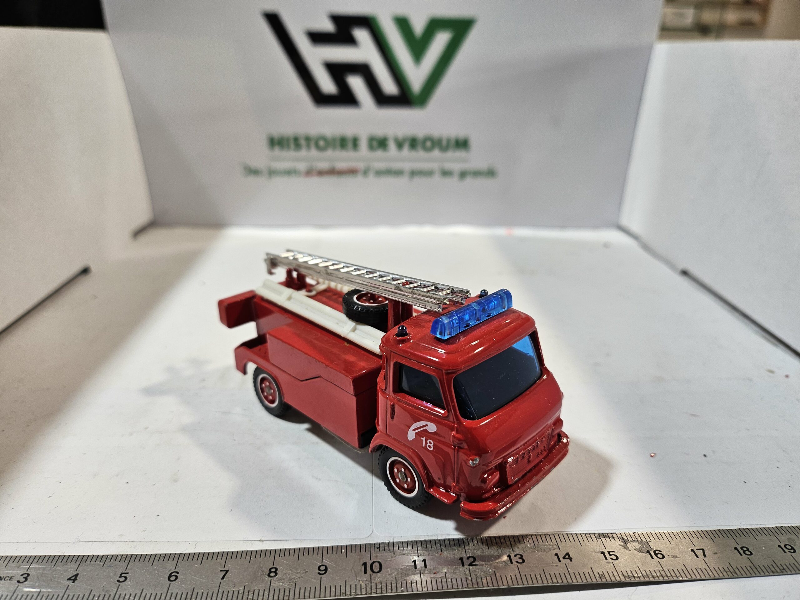 Camion Pompiers Saviem SG4 Solido - 1/50 Vintage (Made in France) – Image 4
