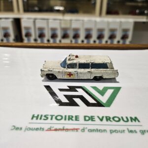 Matchbox Lesney Nº 54 - S&S Cadillac Ambulance - Vintage 1963 - Made in England 1/80 (1)