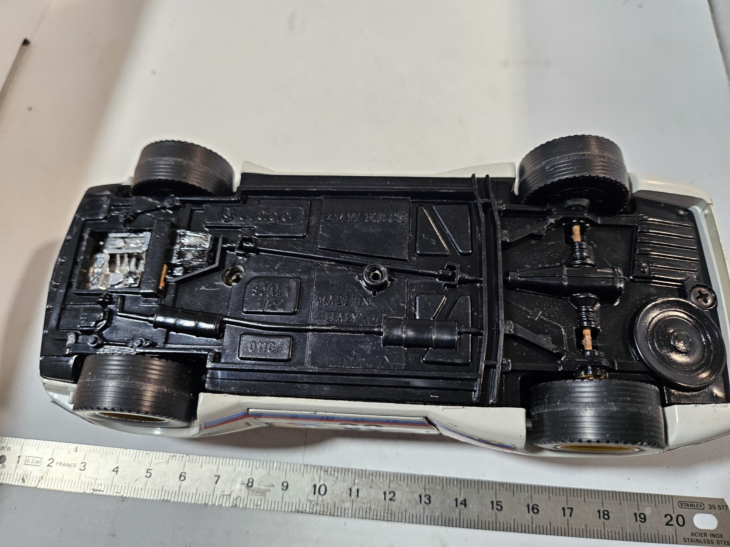 Rare BMW 3.0 CS - Bburago 1/24 - Made in Italy - À Restaurer – Image 6