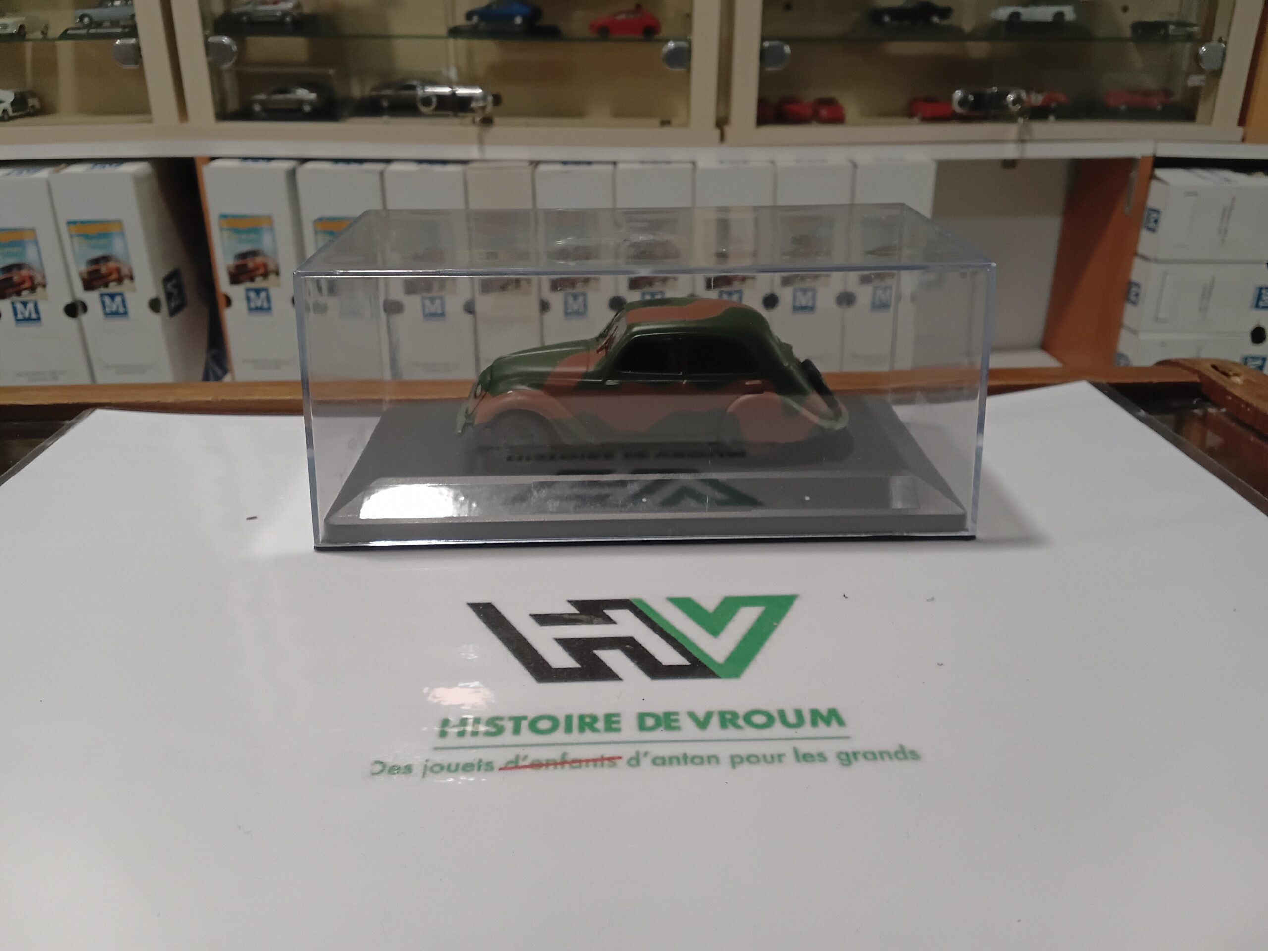 Peugeot 202 Militaire 1/43