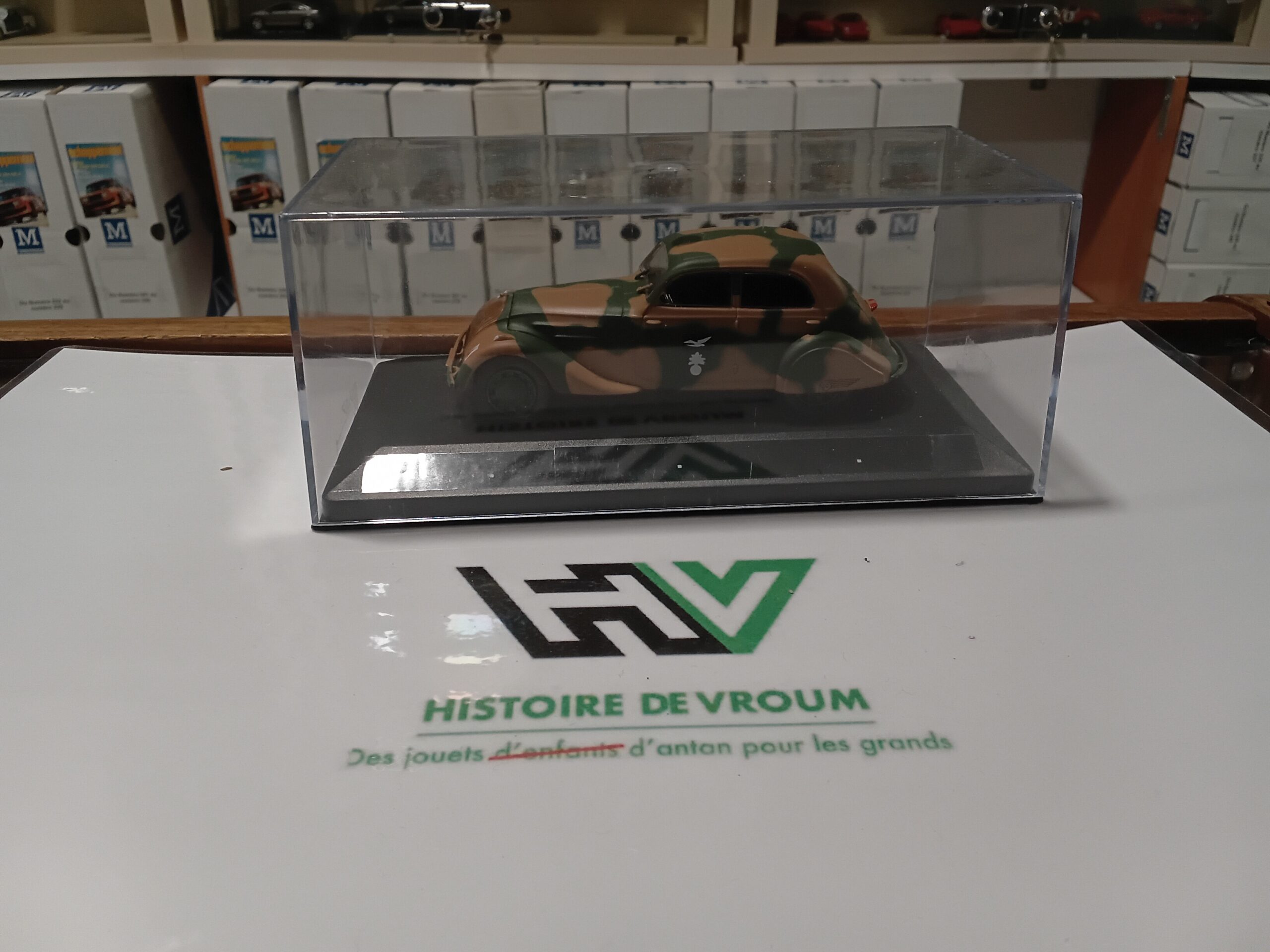 Peugeot 402 Militaire B Légère 1/43